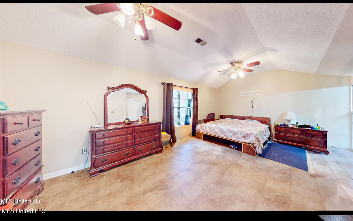 5716 Poplar Corner Road, Walls, Mississippi image 15