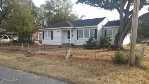 Homes For Rent - 2700 Pine Avenue<br/> Gulfport, MS 39501