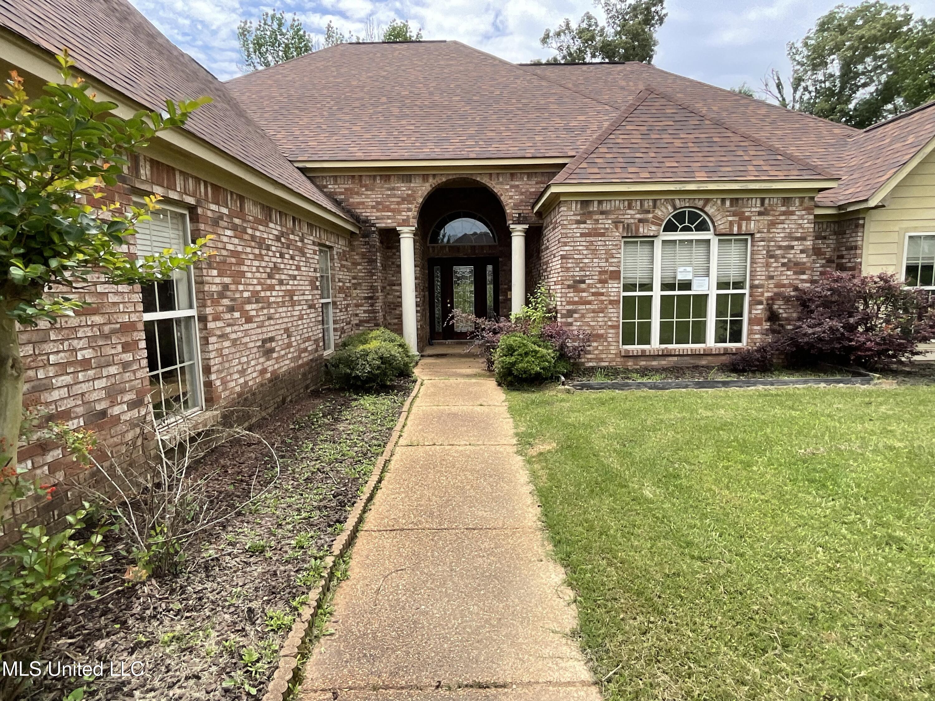 221 Pearlie Owens Drive, Byram, Mississippi image 2
