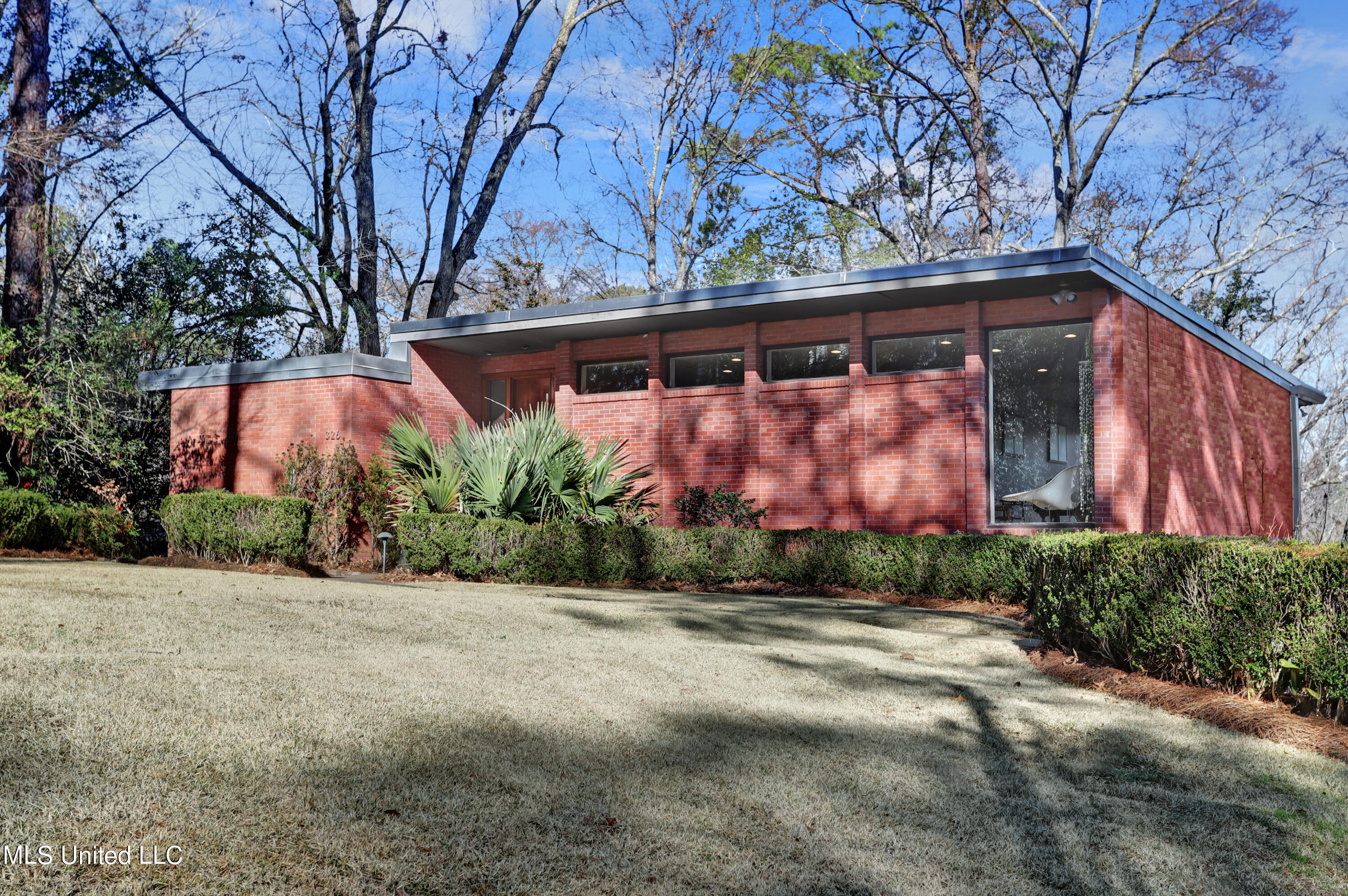 326 Glenway Drive, Jackson, Mississippi image 2