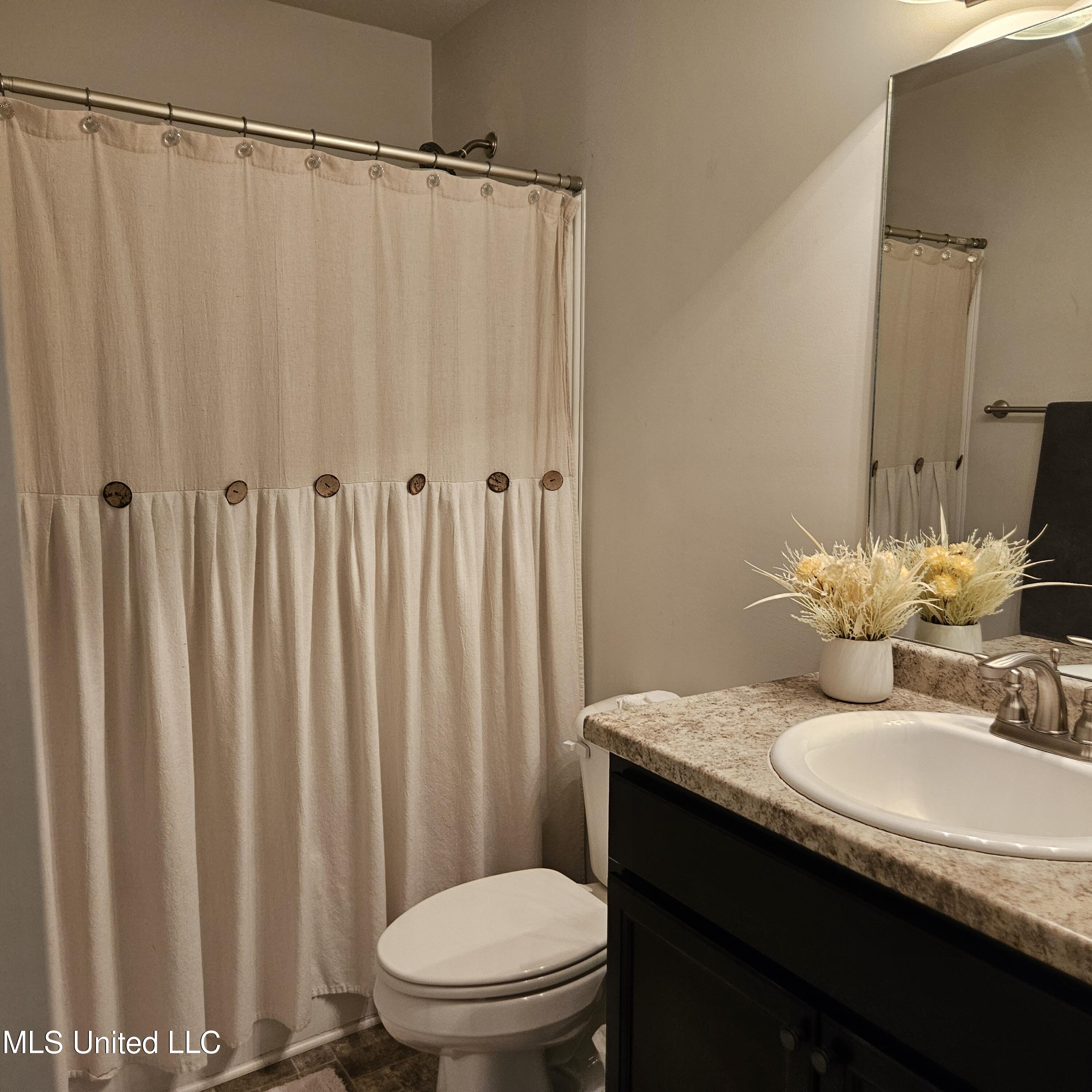 8657 S Courtly Circle, Olive Branch, Mississippi image 14