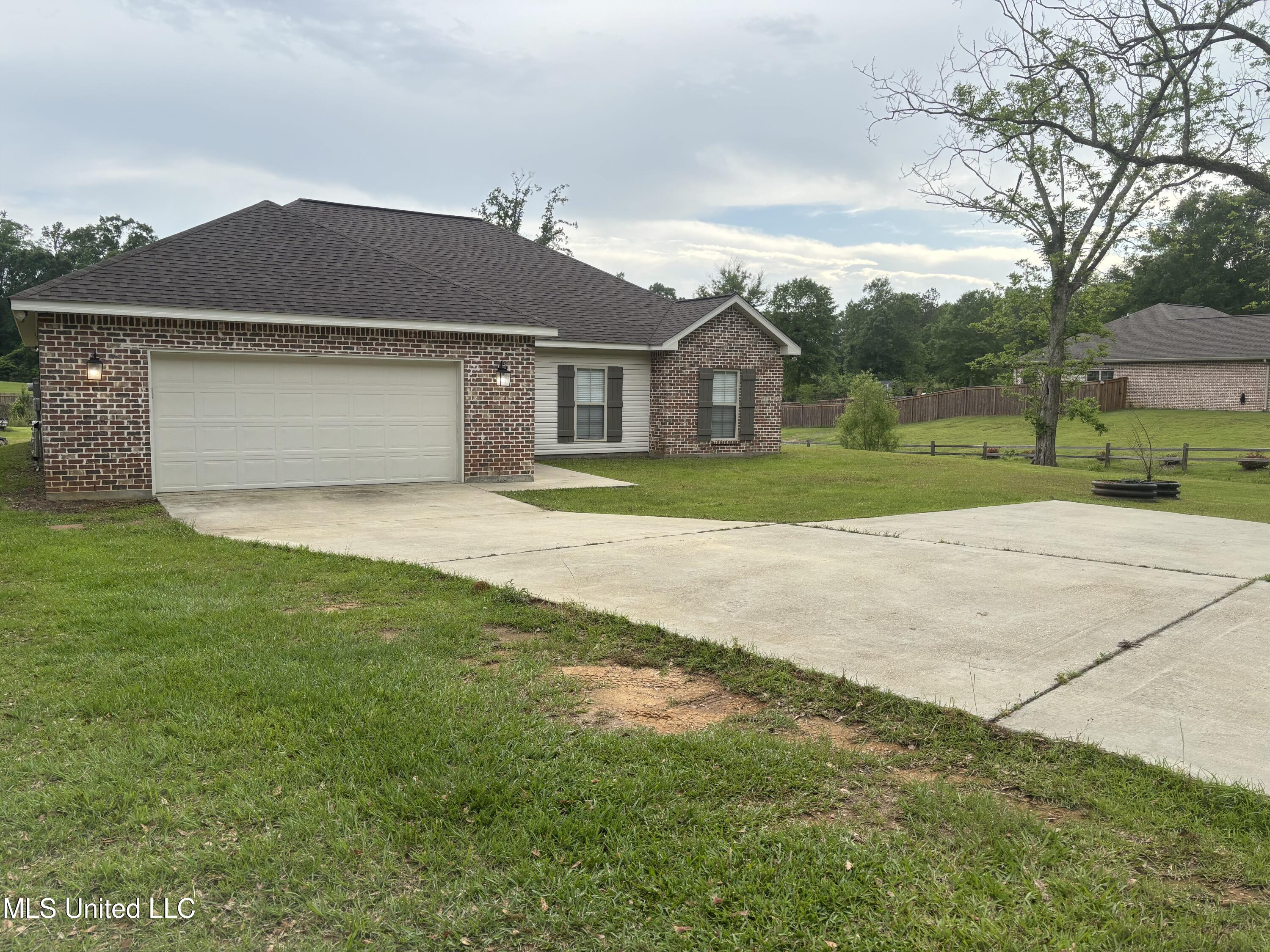 17 Camellia Road, Carriere, Mississippi image 2