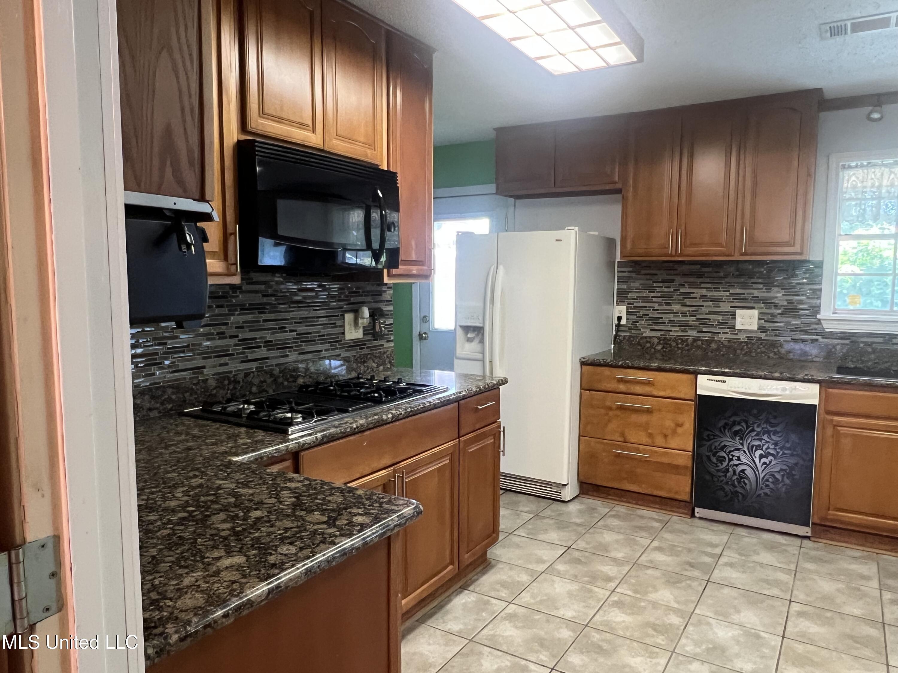 2285 Harkness Court, Biloxi, Mississippi image 12