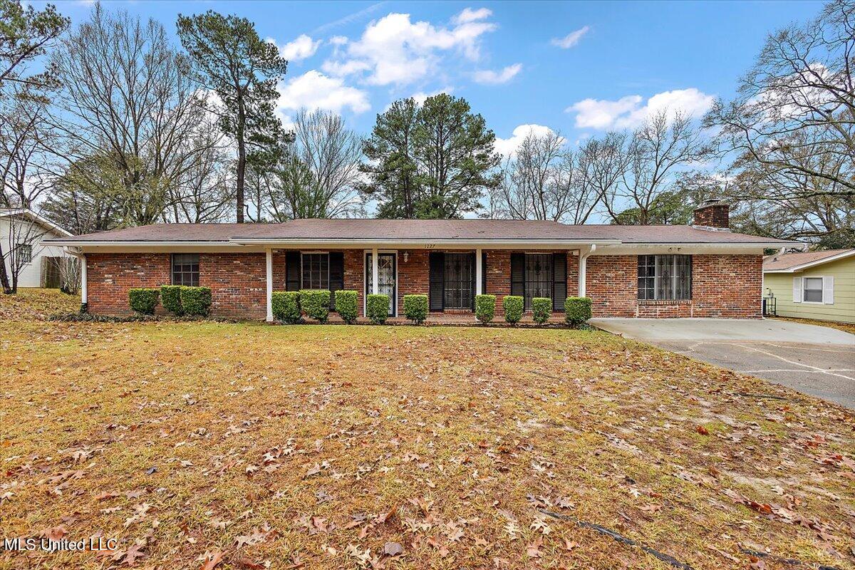 1227 Deerfield Lane, Jackson, Mississippi image 1