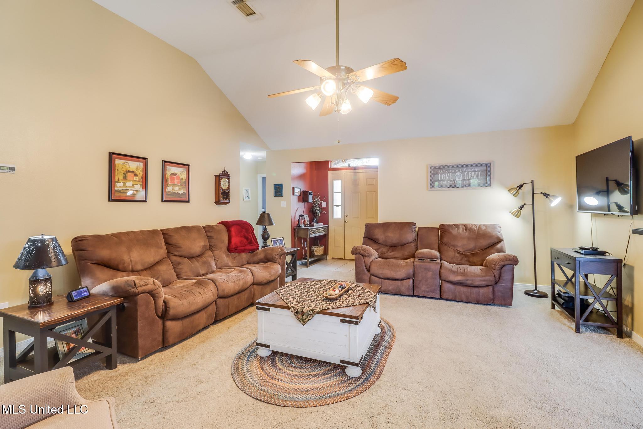 42 Lakeview Drive, Ocean Springs, Mississippi image 5