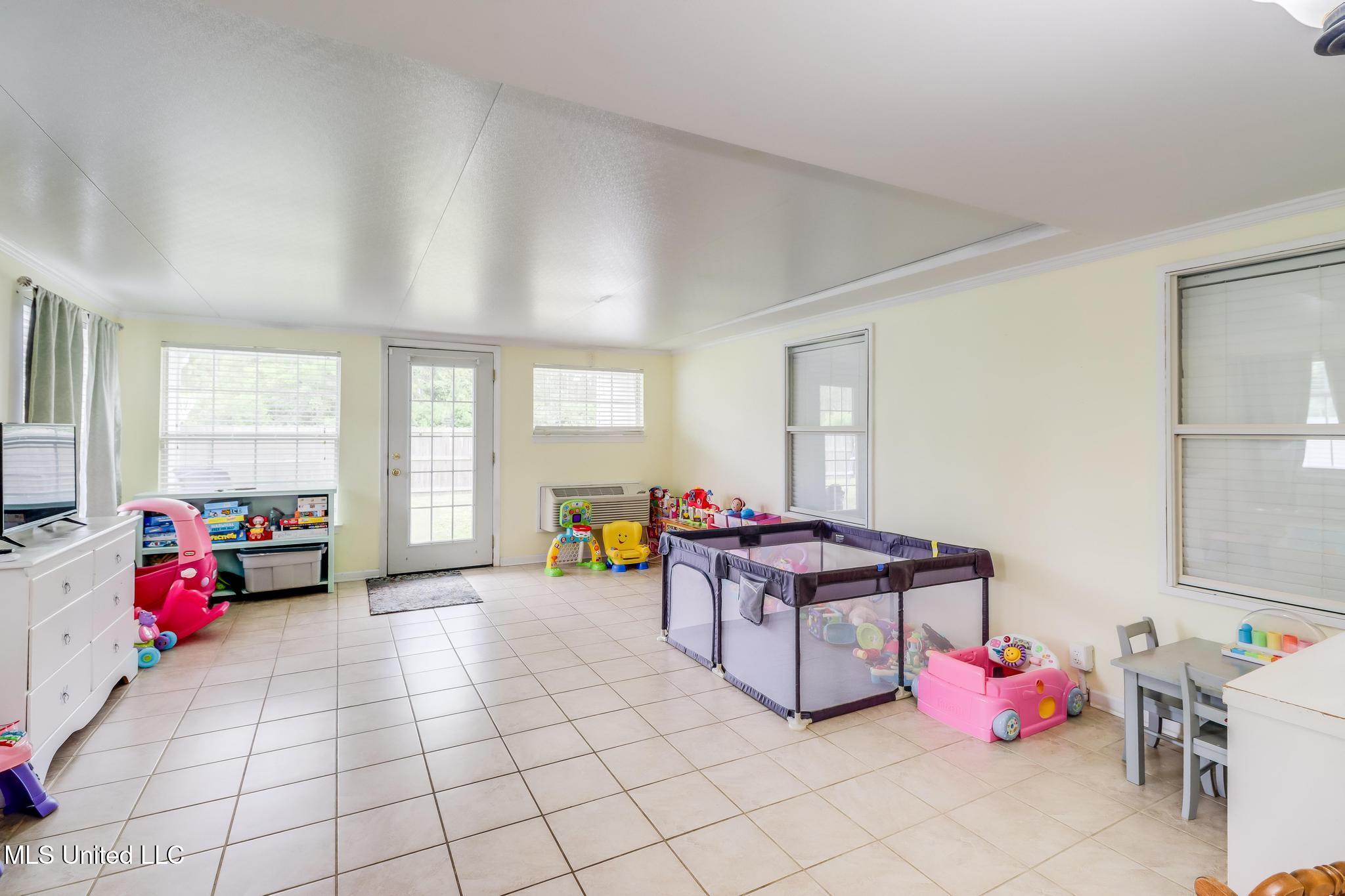 42 Lakeview Drive, Ocean Springs, Mississippi image 22