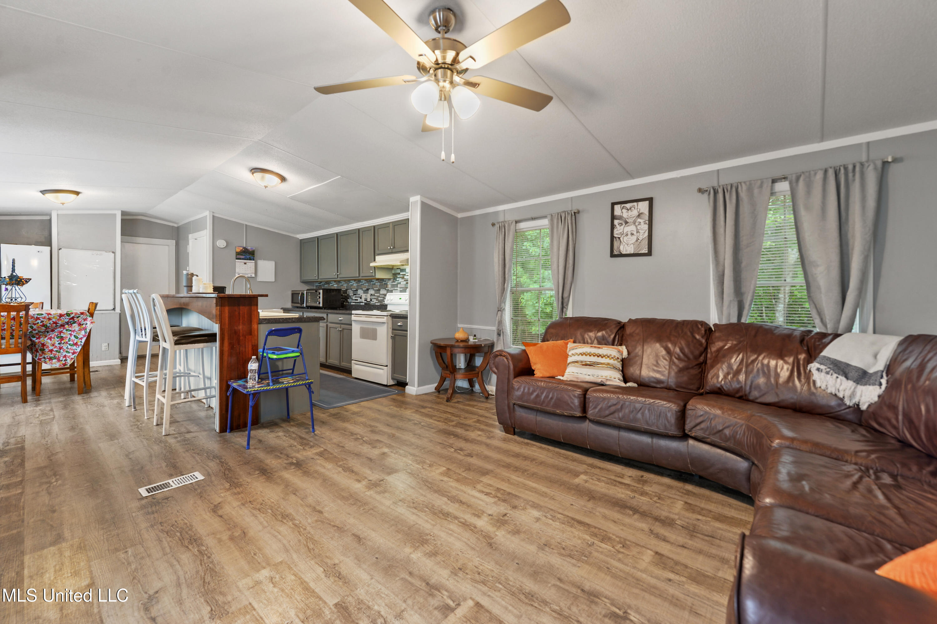 18201 Robinson Road, Gulfport, Mississippi image 7