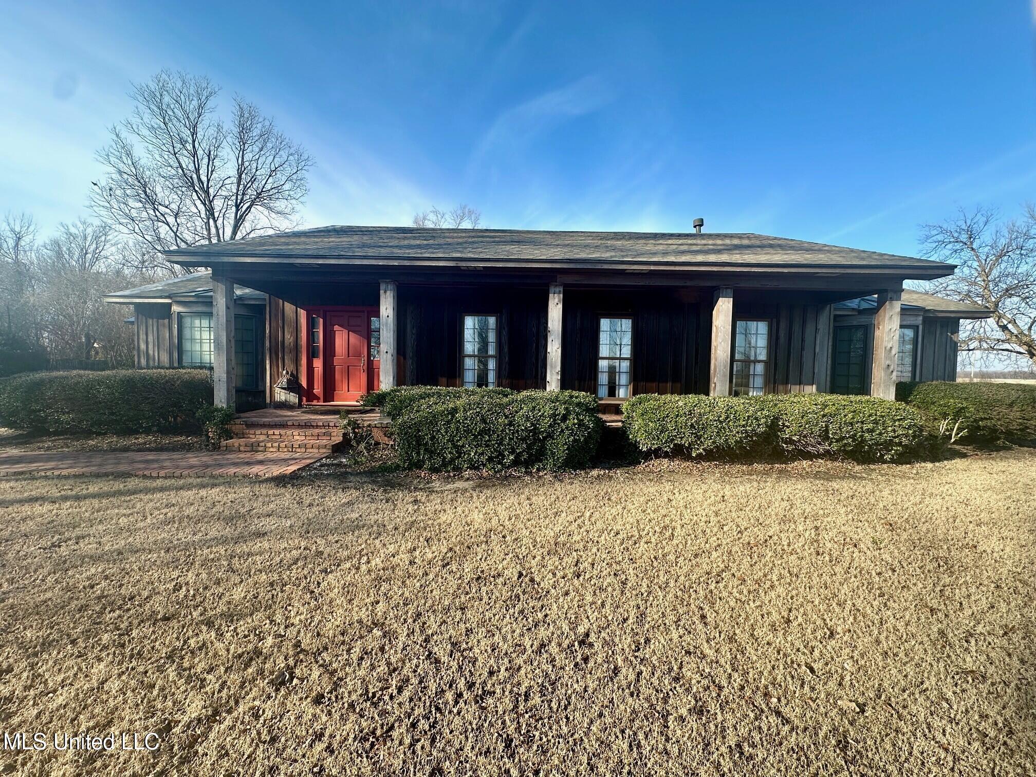 433 Thompson Road, Gunnison, Mississippi image 1