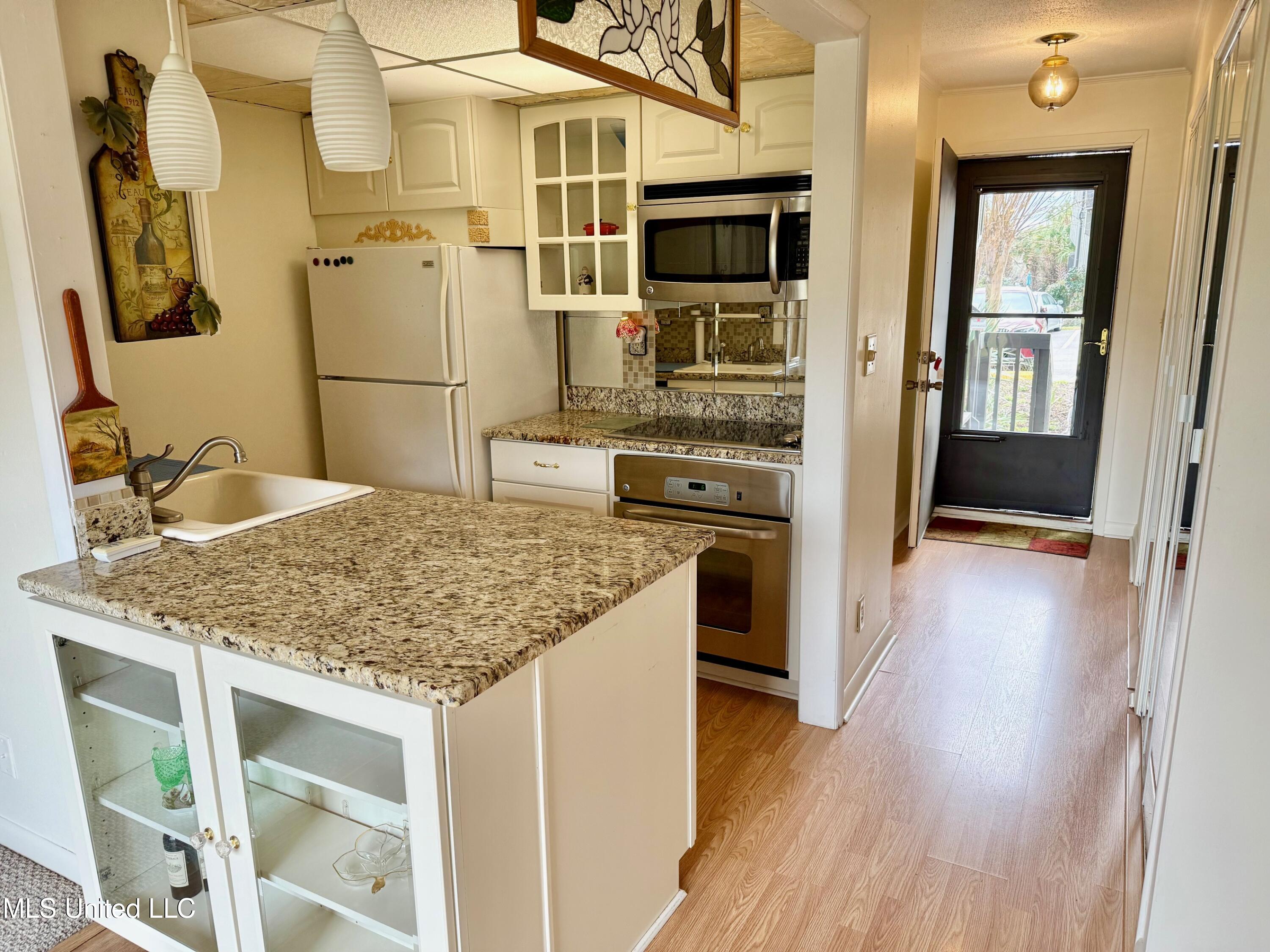 126 Lanai #G, Diamondhead, Mississippi image 3