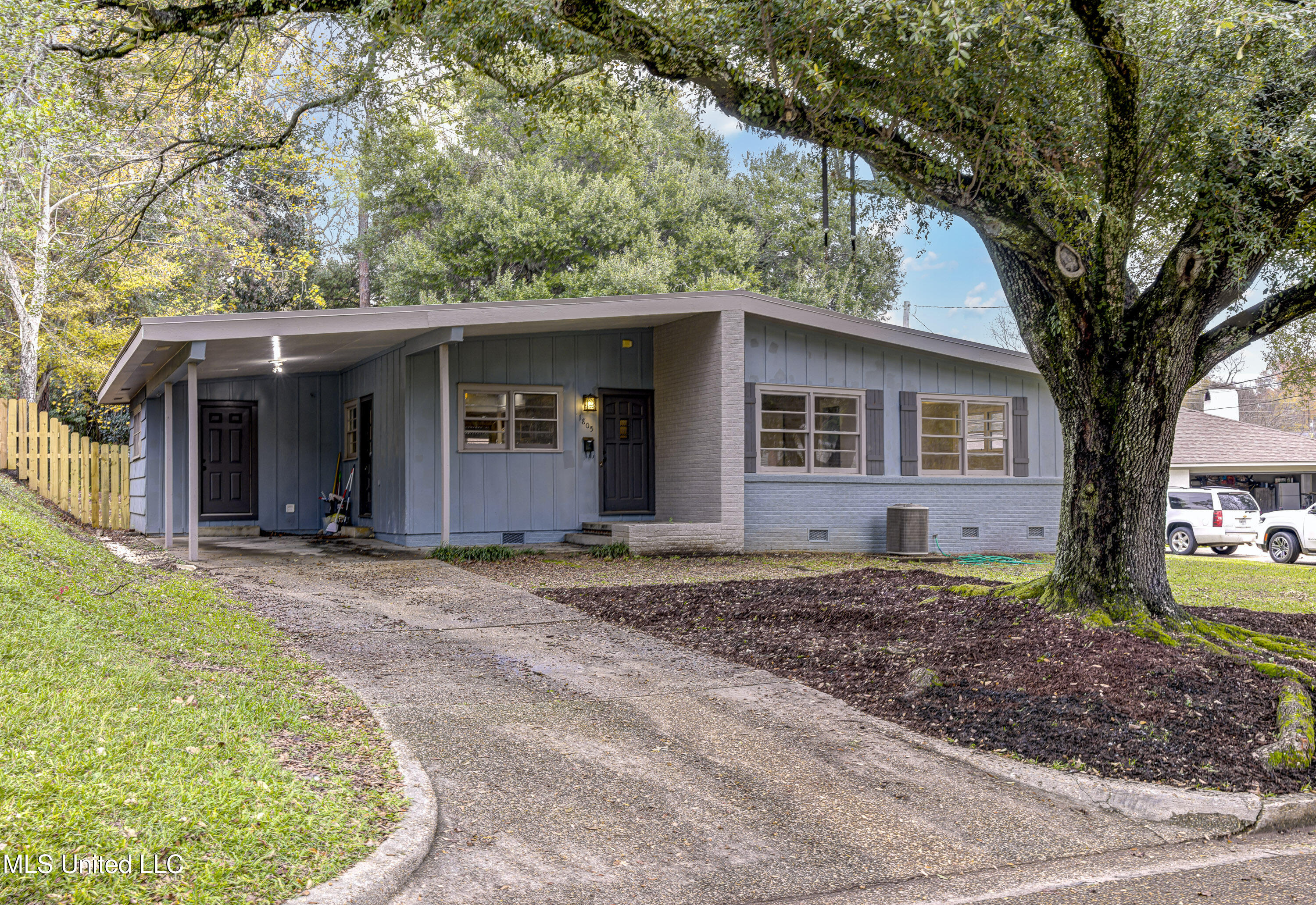 1805 Macarthur Drive Drive, Vicksburg, Mississippi image 3