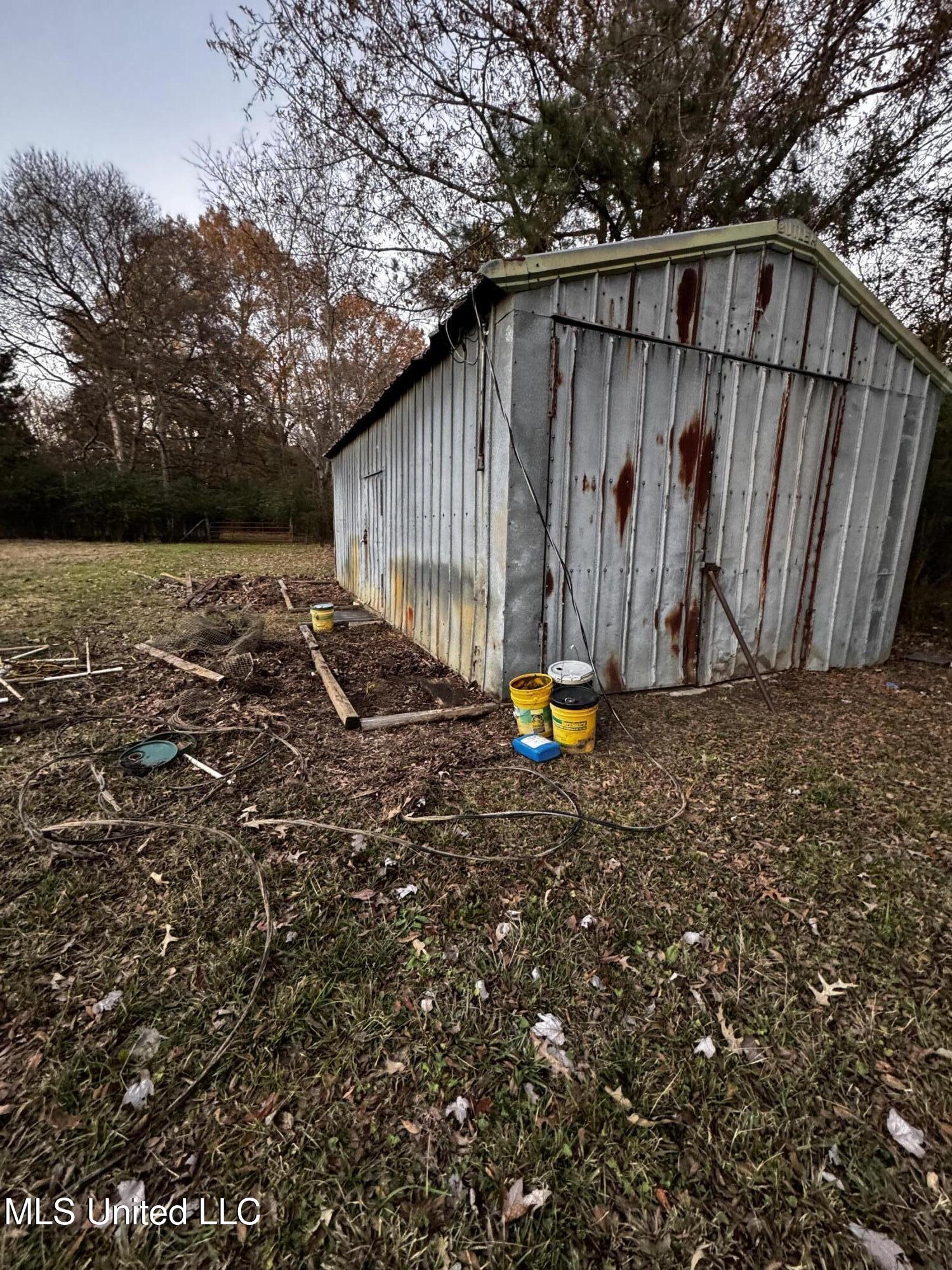 4595 Lucius Taylor Road, Como, Mississippi image 3