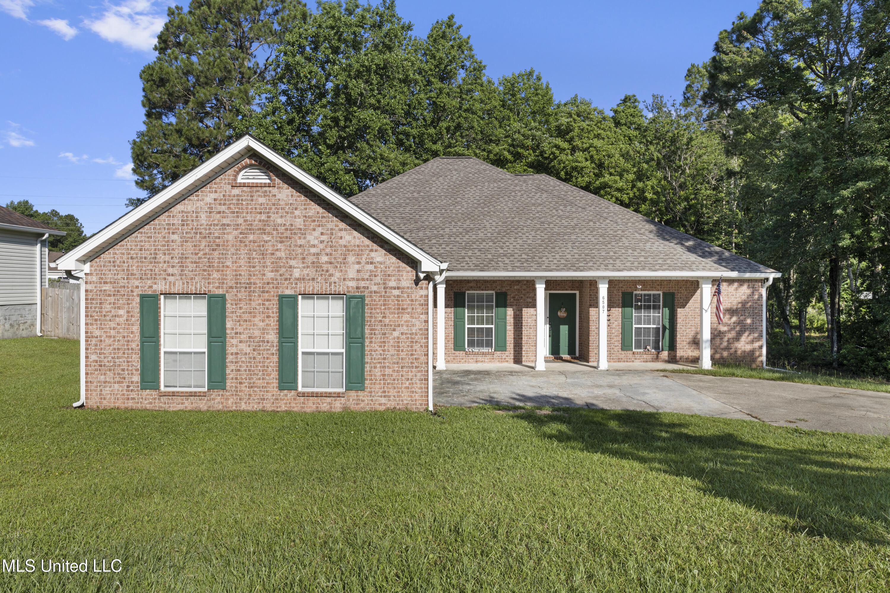 6507 Shoshonee Drive, Ocean Springs, Mississippi image 1