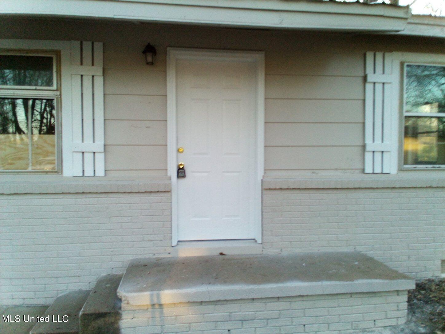 203 Fisher Street, Batesville, Mississippi image 1