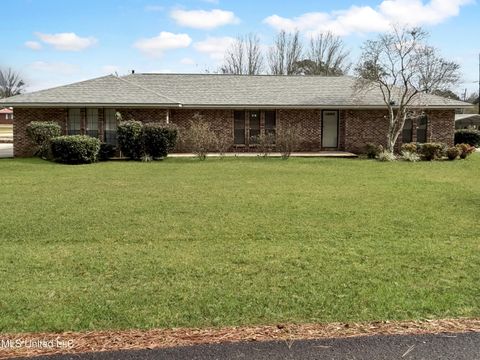 Apartment For Sale - 904 Pine Drive<br/> Tylertown, MS 39667