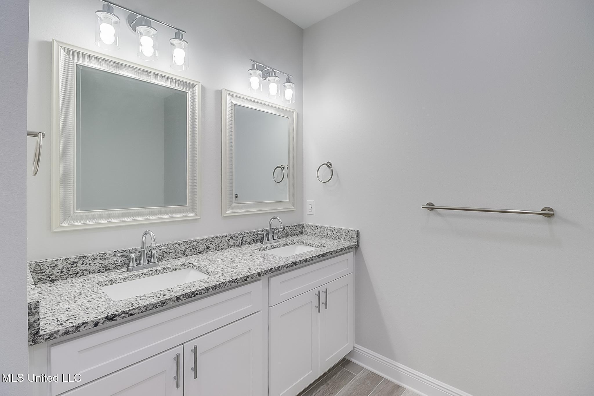 3121 Seahorse Road, Gautier, Mississippi image 10