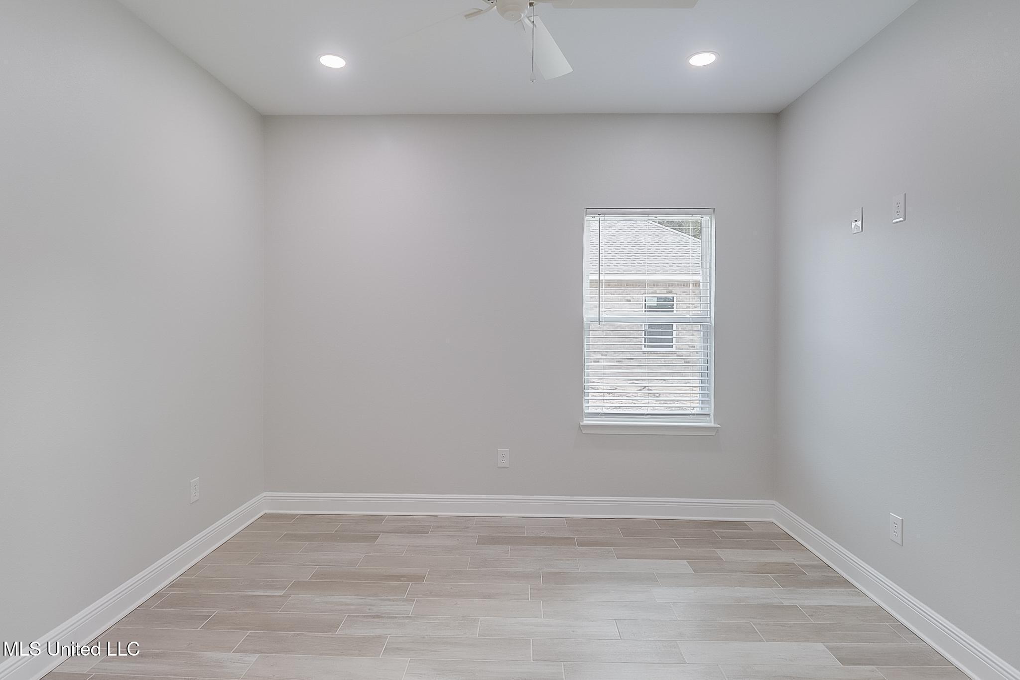 3121 Seahorse Road, Gautier, Mississippi image 12