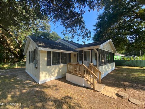 Homes For Sale - 6908 Barnes Road<br/> Moss Point, MS 39563
