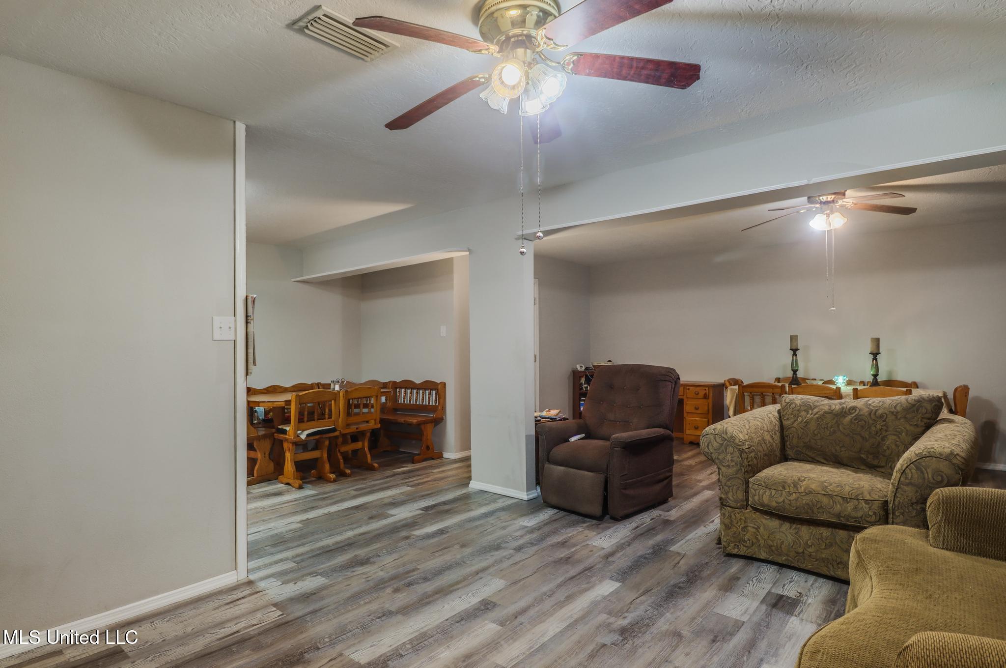 8301 Sherbrook Street, Moss Point, Mississippi image 12