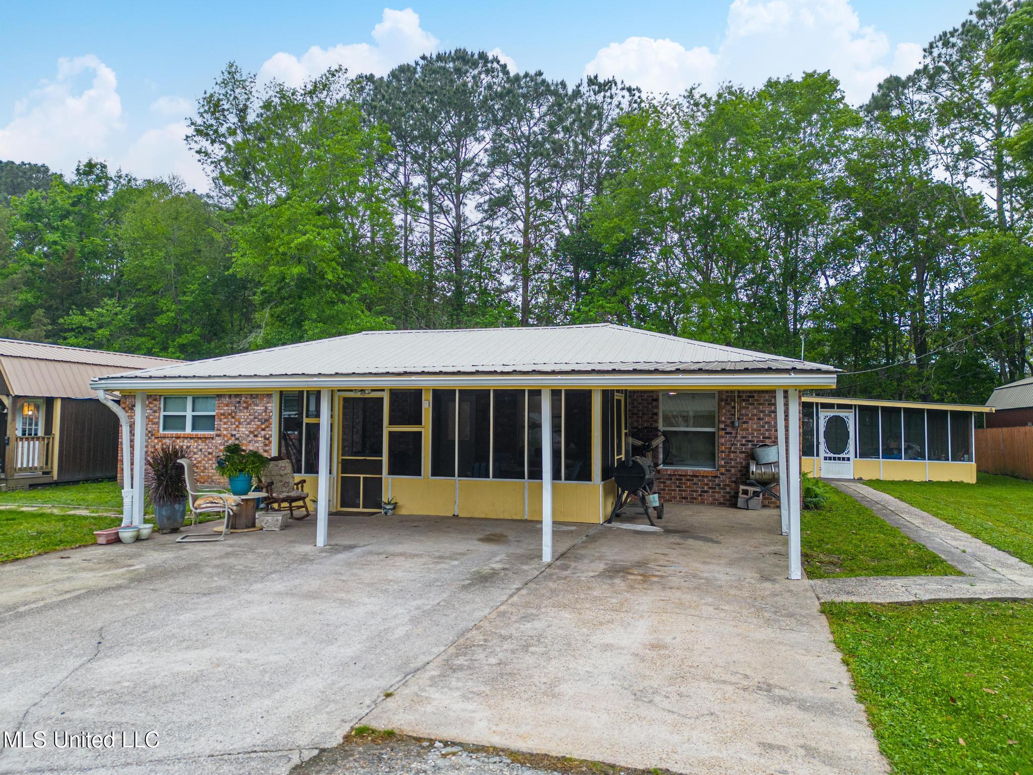 8301 Sherbrook Street, Moss Point, Mississippi image 1