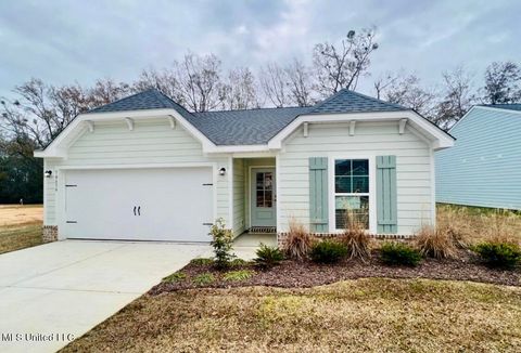 Single Family Residence in Ocean Springs MS 217 Savannah Gardens Road.jpg