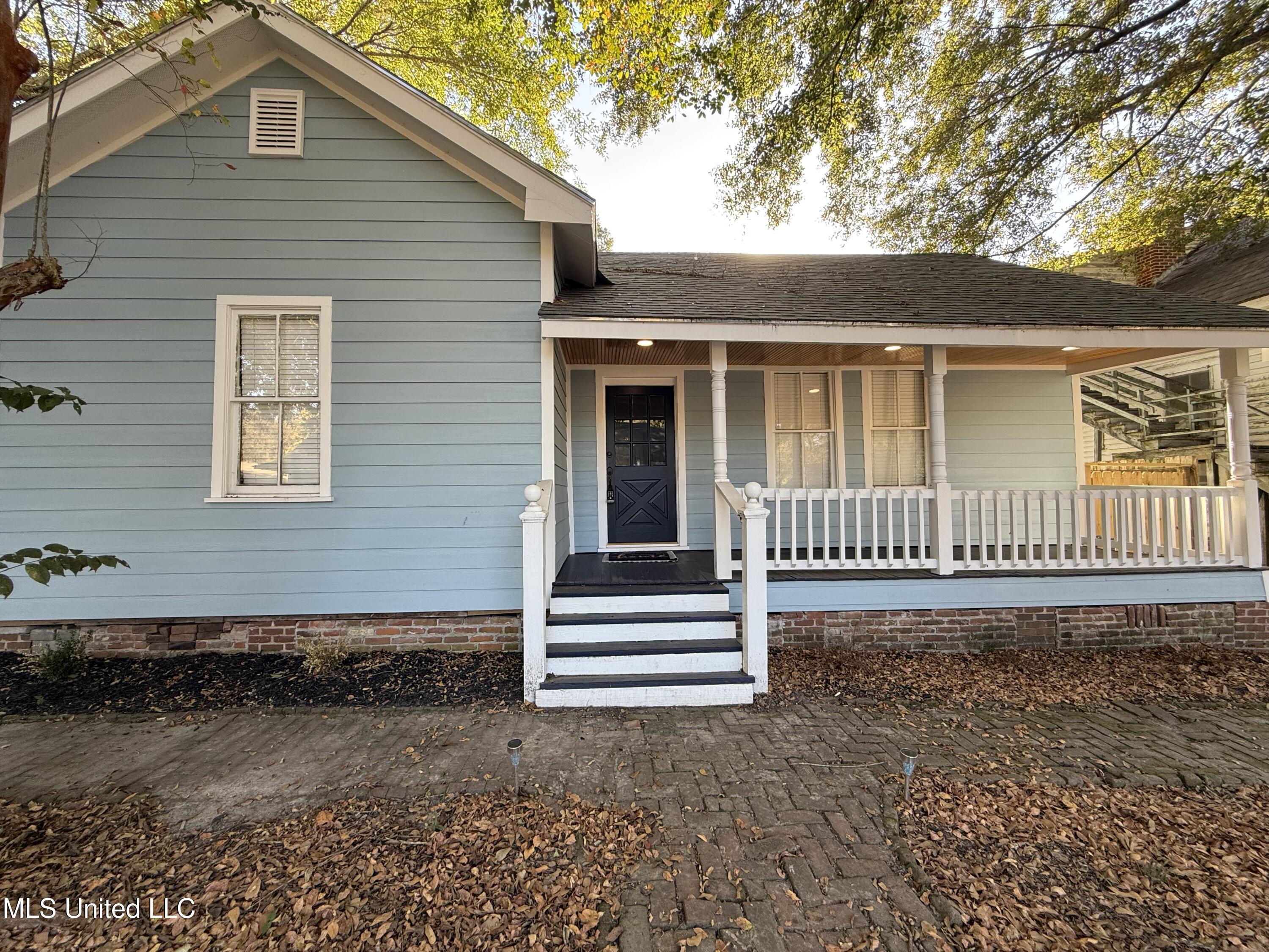 315 Arlington Avenue, Natchez, Mississippi image 1