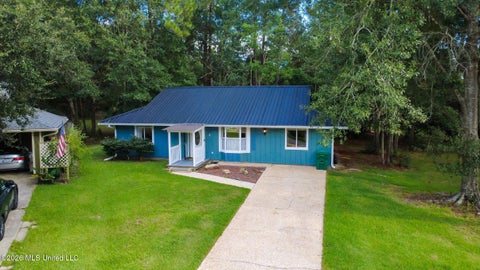 Homes For Sale - 3 Quail Creek Drive<br/> Diamondhead, MS 39525