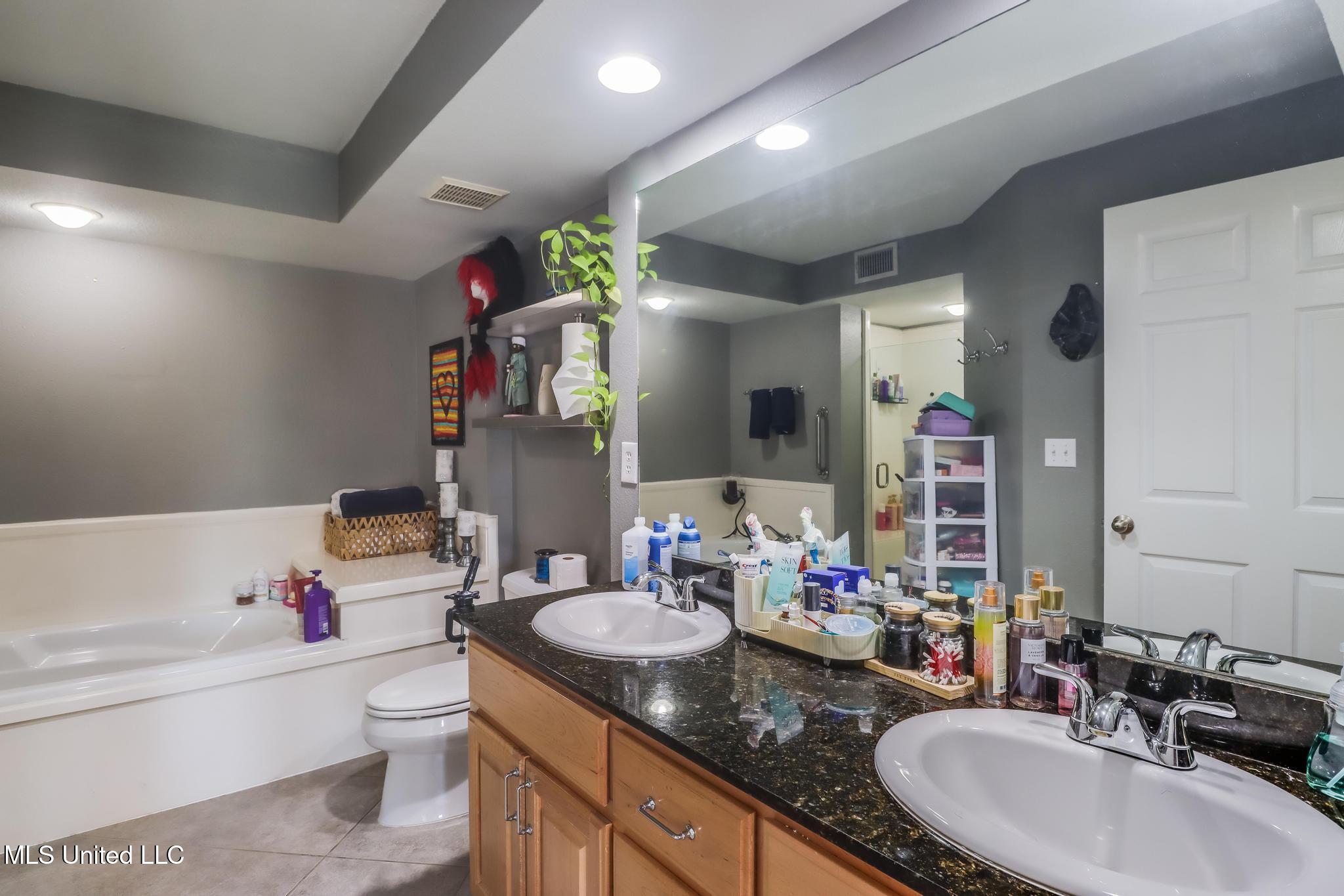 2046 Beach Boulevard #321, Biloxi, Mississippi image 12