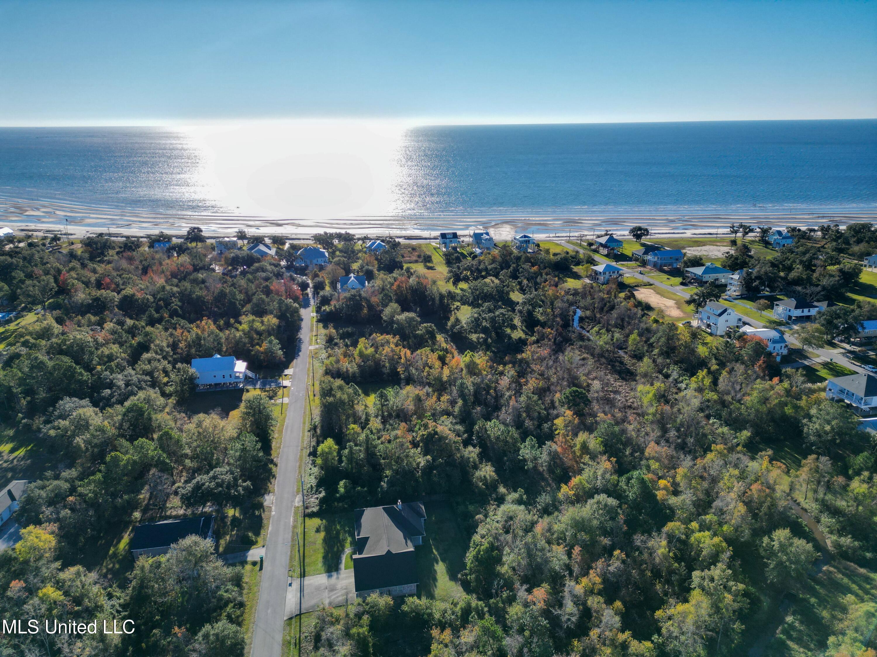 137 Grosvenor Place, Waveland, Mississippi image 8