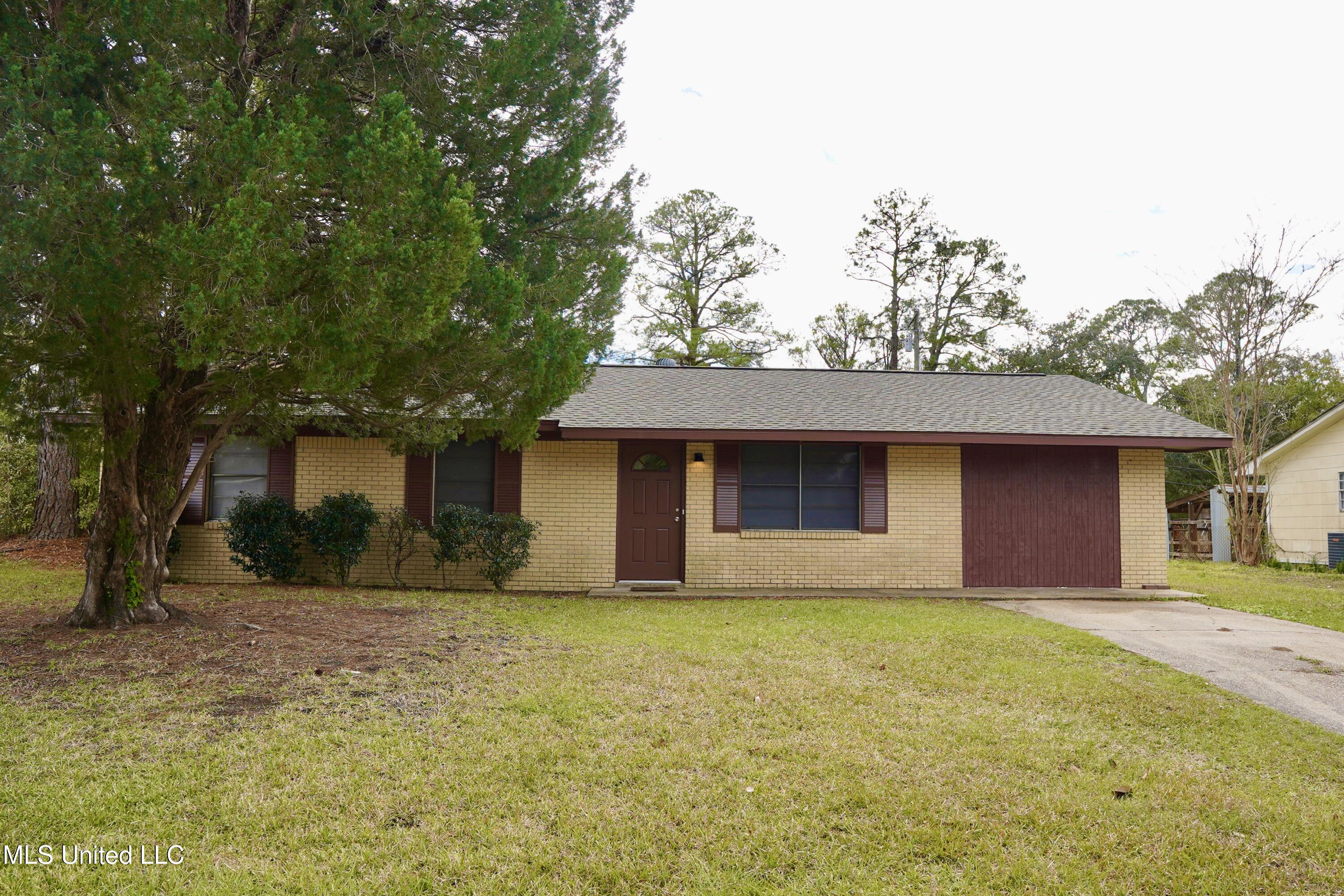 6540 Cortez Circle, Ocean Springs, Mississippi image 1