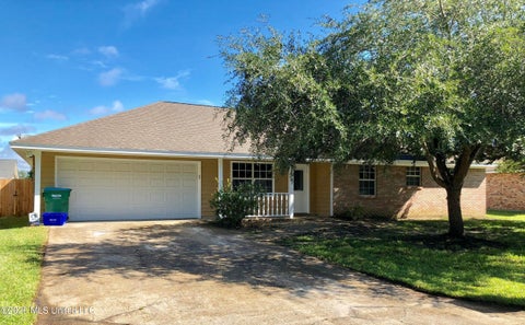 Homes For Rent - 10696 Plummer Circle<br/> Gulfport, MS 39503