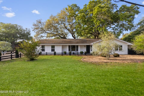 Homes For Sale - 1560 E Second Street<br/> Pass Christian, MS 39571