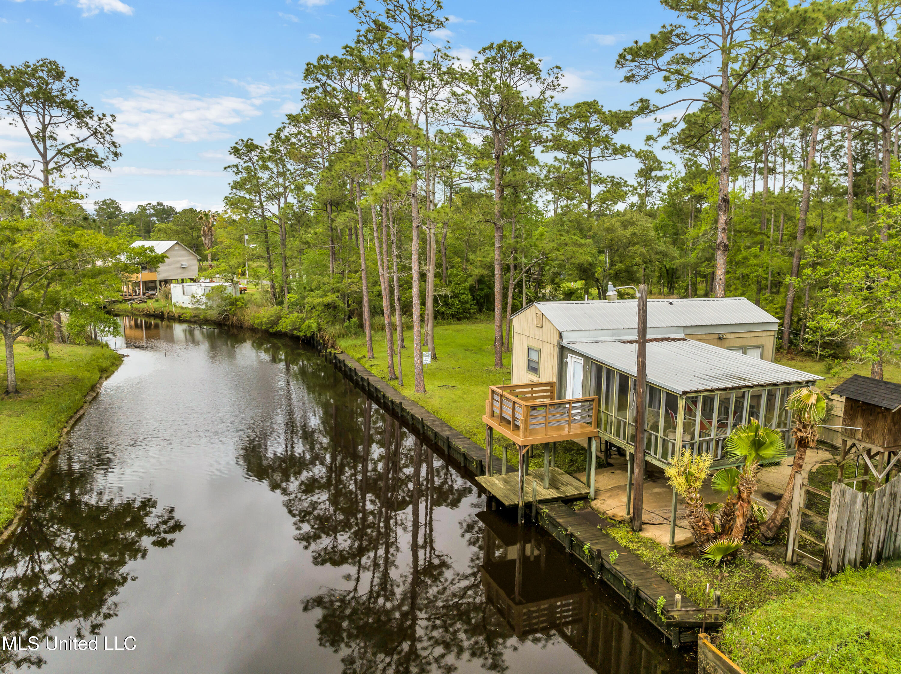 10091 River Drive, Bay Saint Louis, Mississippi image 3