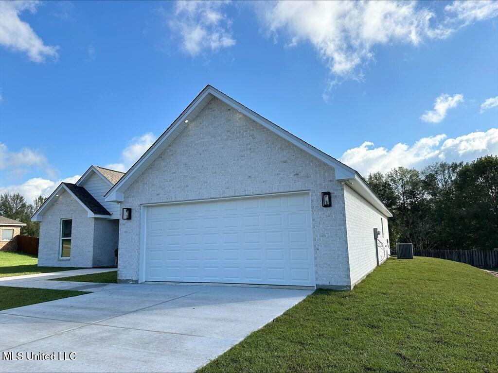 8 Cherry Bark Drive, Carriere, Mississippi image 23