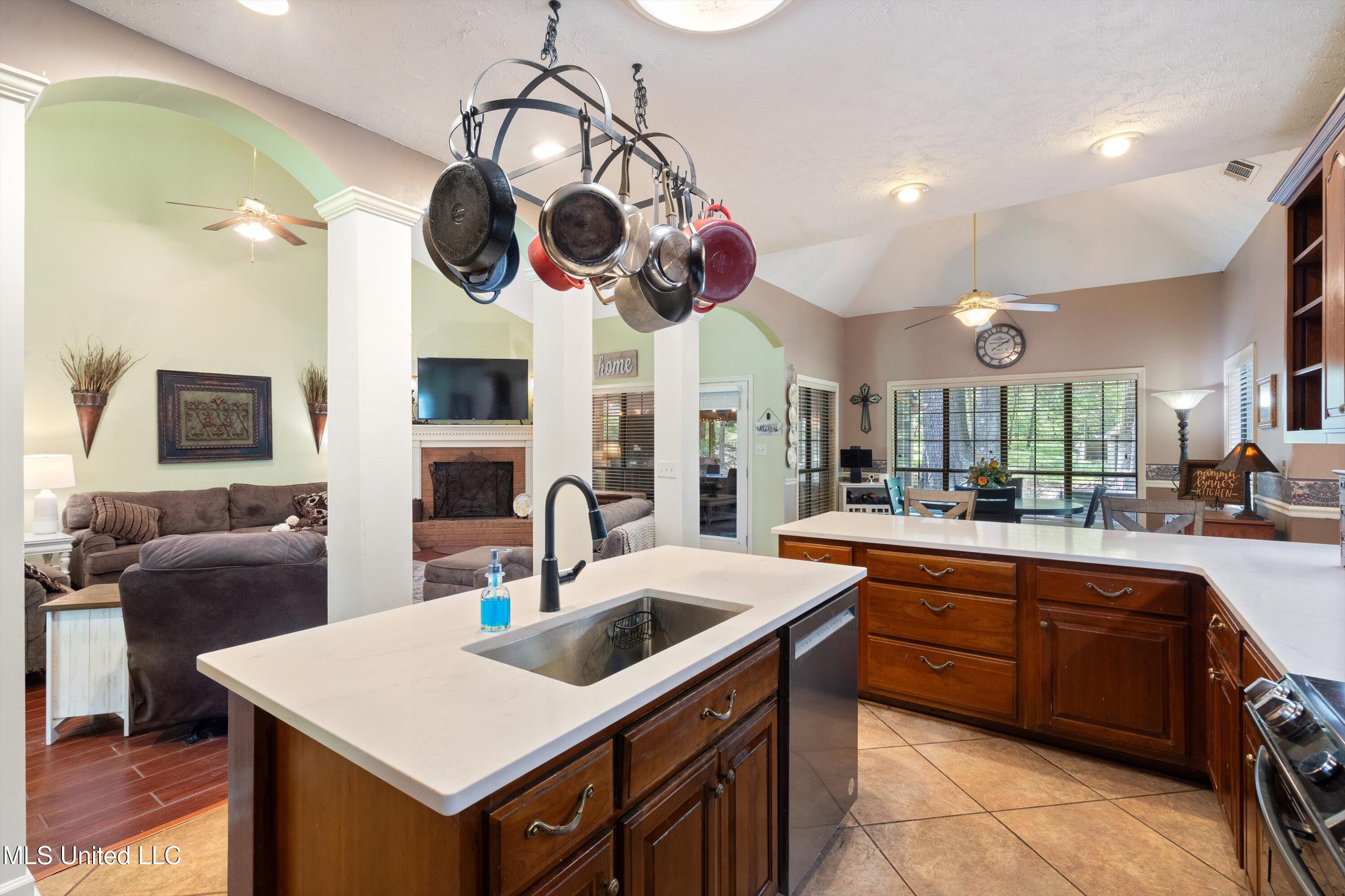 5135 Windy Ridge Drive, Southaven, Mississippi image 10