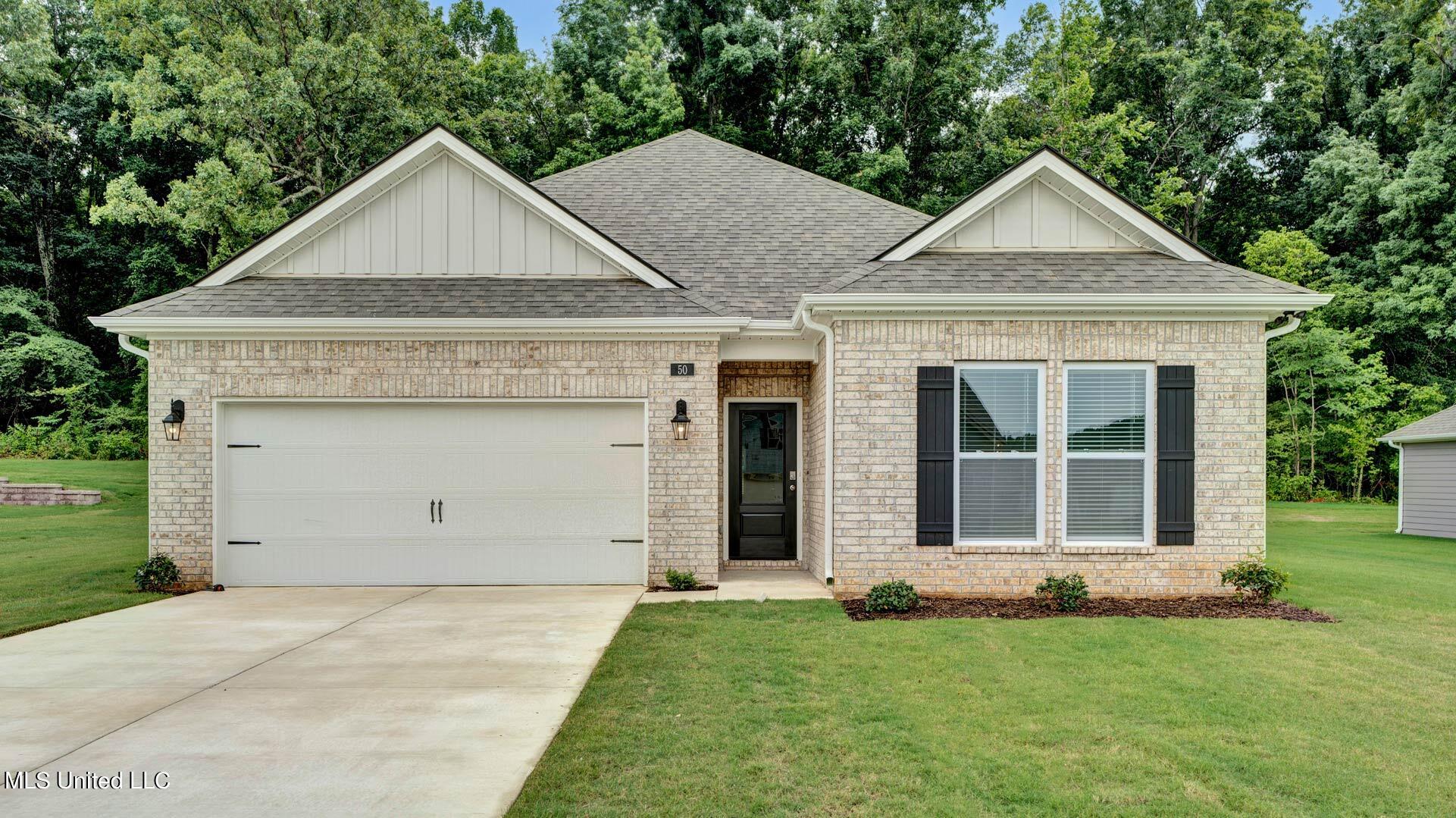 5298 Borden Creek Drive, Olive Branch, Mississippi image 1