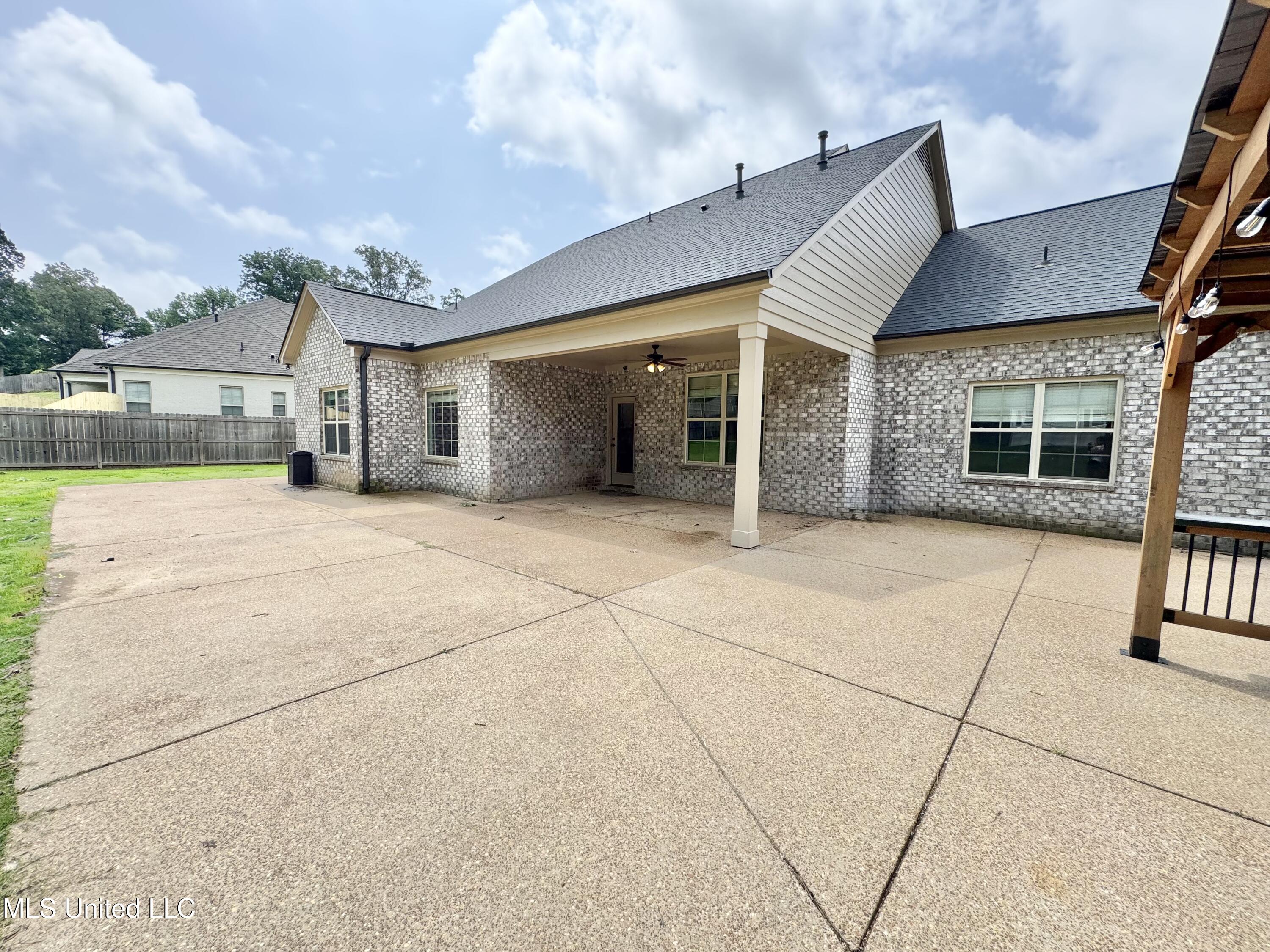 3464 Delaney Drive, Nesbit, Mississippi image 32