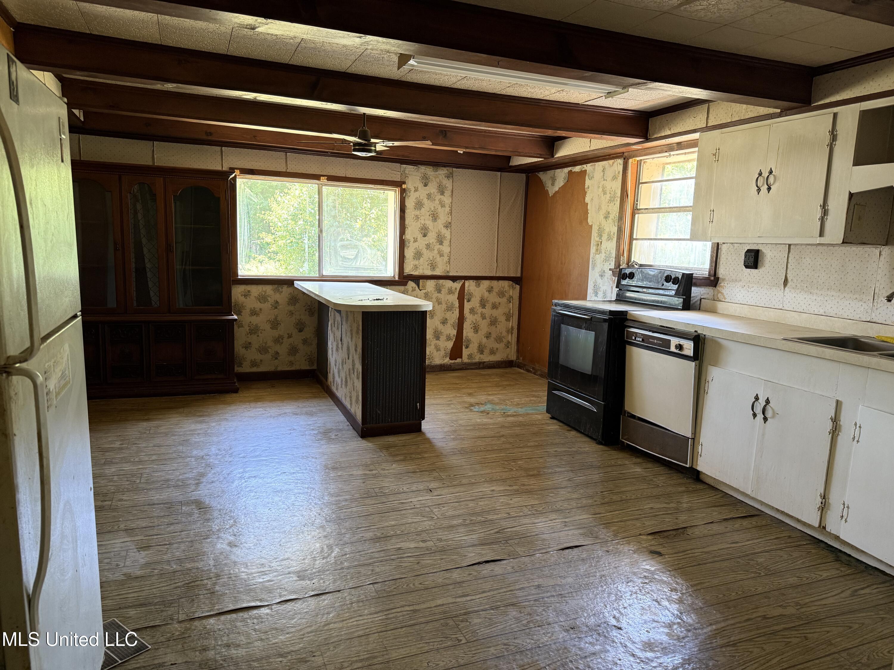 871 King Bee Road, Perkinston, Mississippi image 12