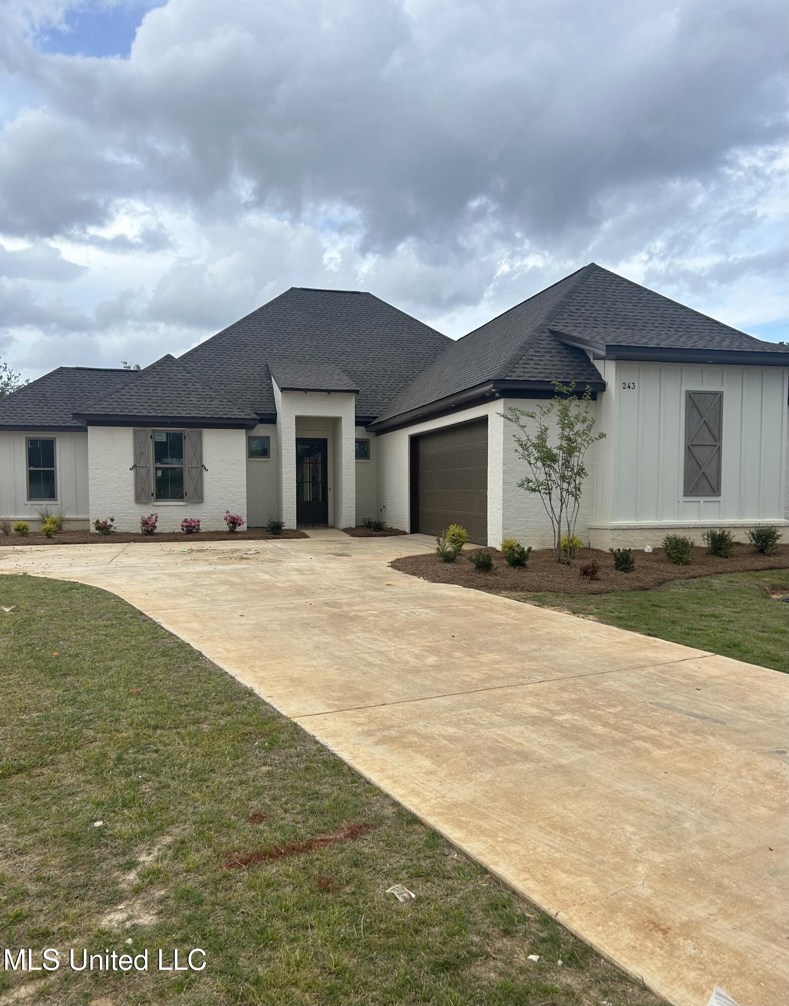 243 Bronson Bend, Flowood, Mississippi image 1