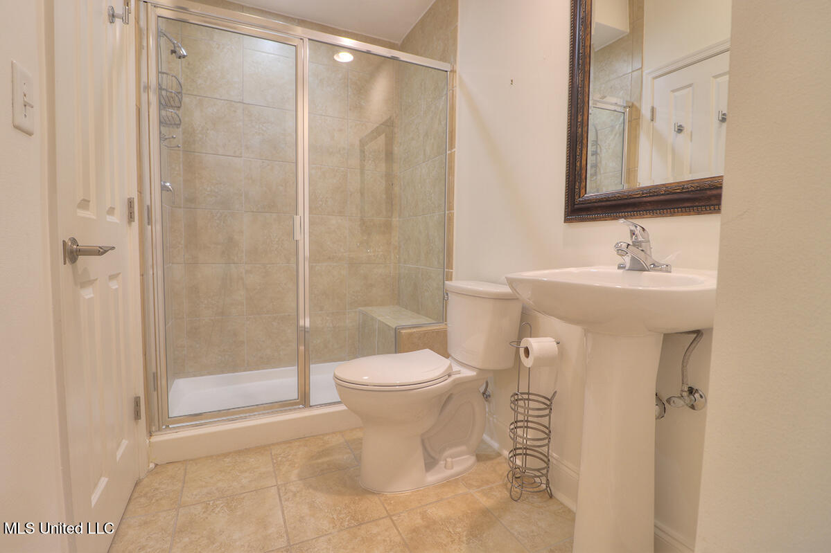 1100 W Beach Boulevard #309, Pass Christian, Mississippi image 11
