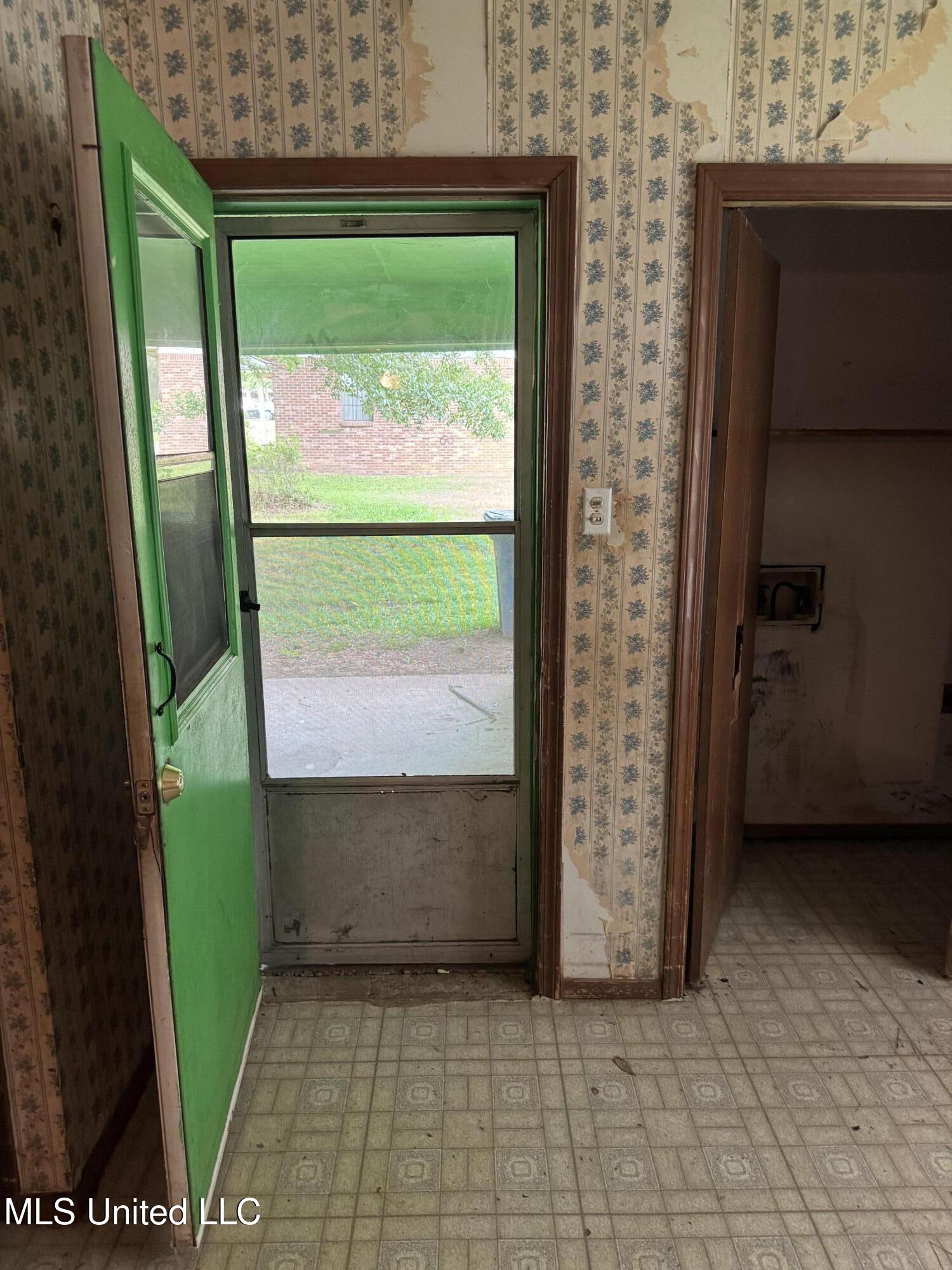 10373 Lafayette Drive, Olive Branch, Mississippi image 7