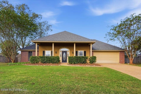 Homes For Sale - 207 Woodgreen Cove<br/> Rankin County, Flowood, MS 39232