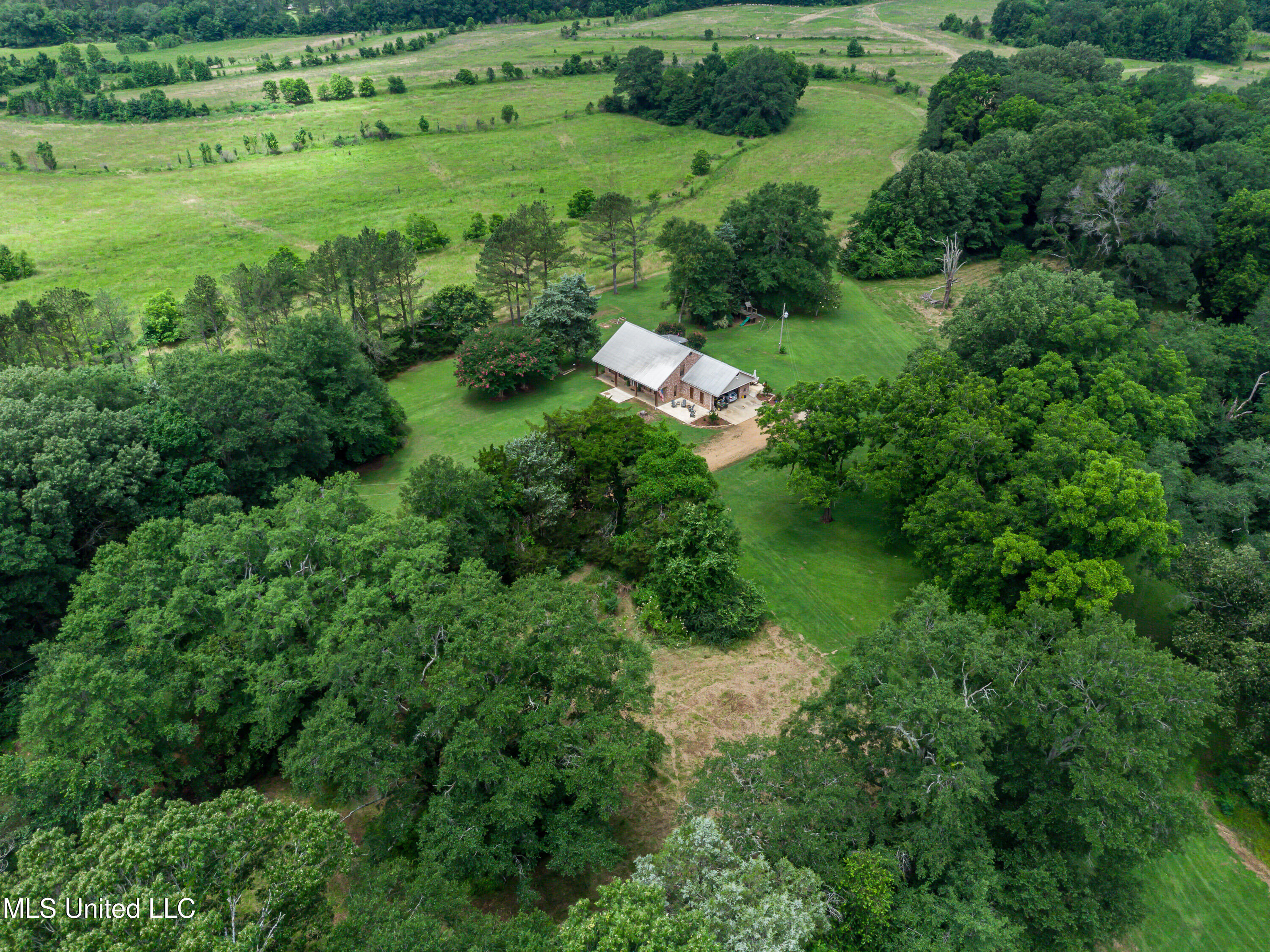 4661 Wildwood Road, Benton, Mississippi image 8