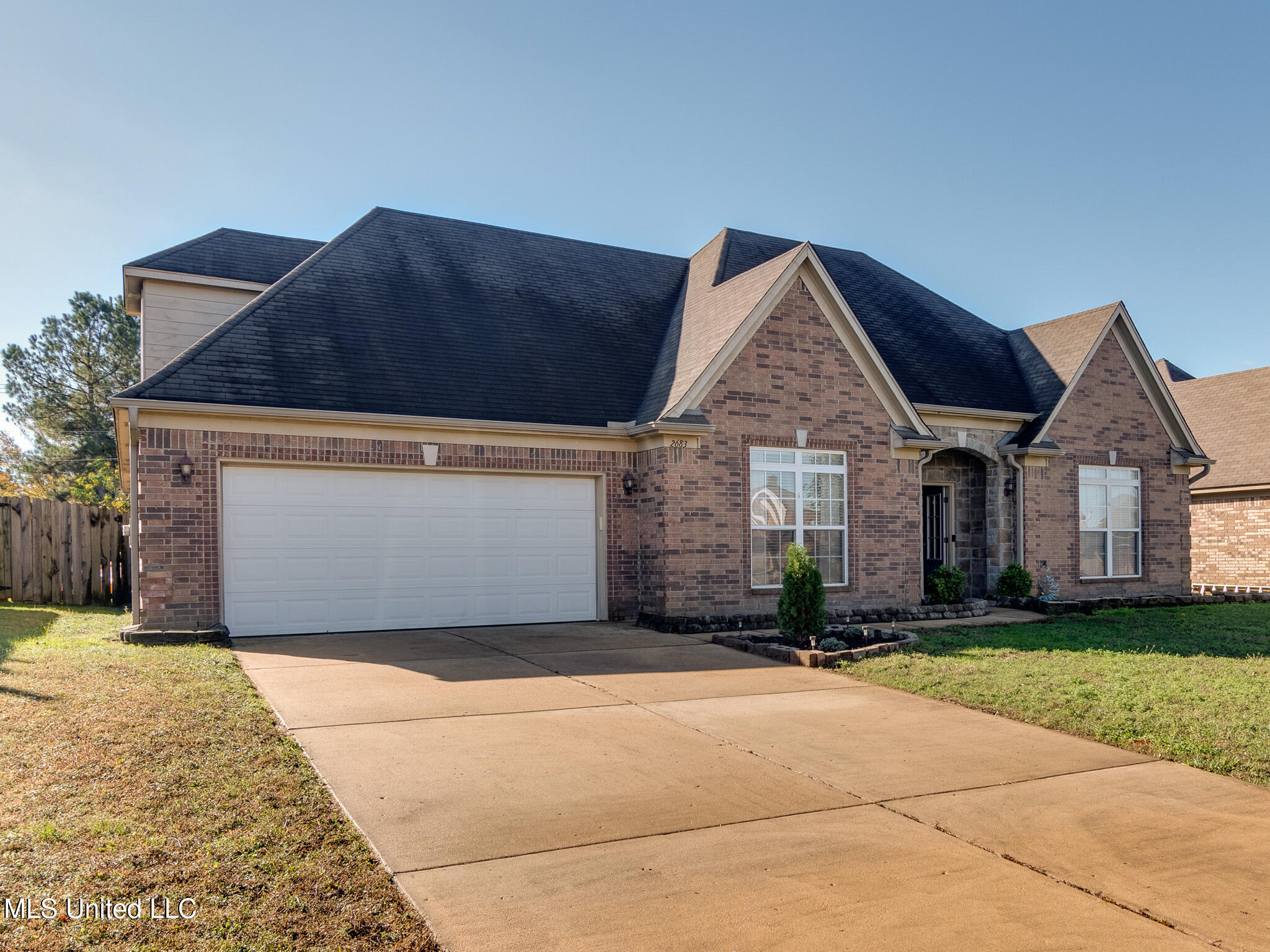 2683 Blue Ridge Drive, Southaven, Mississippi image 2