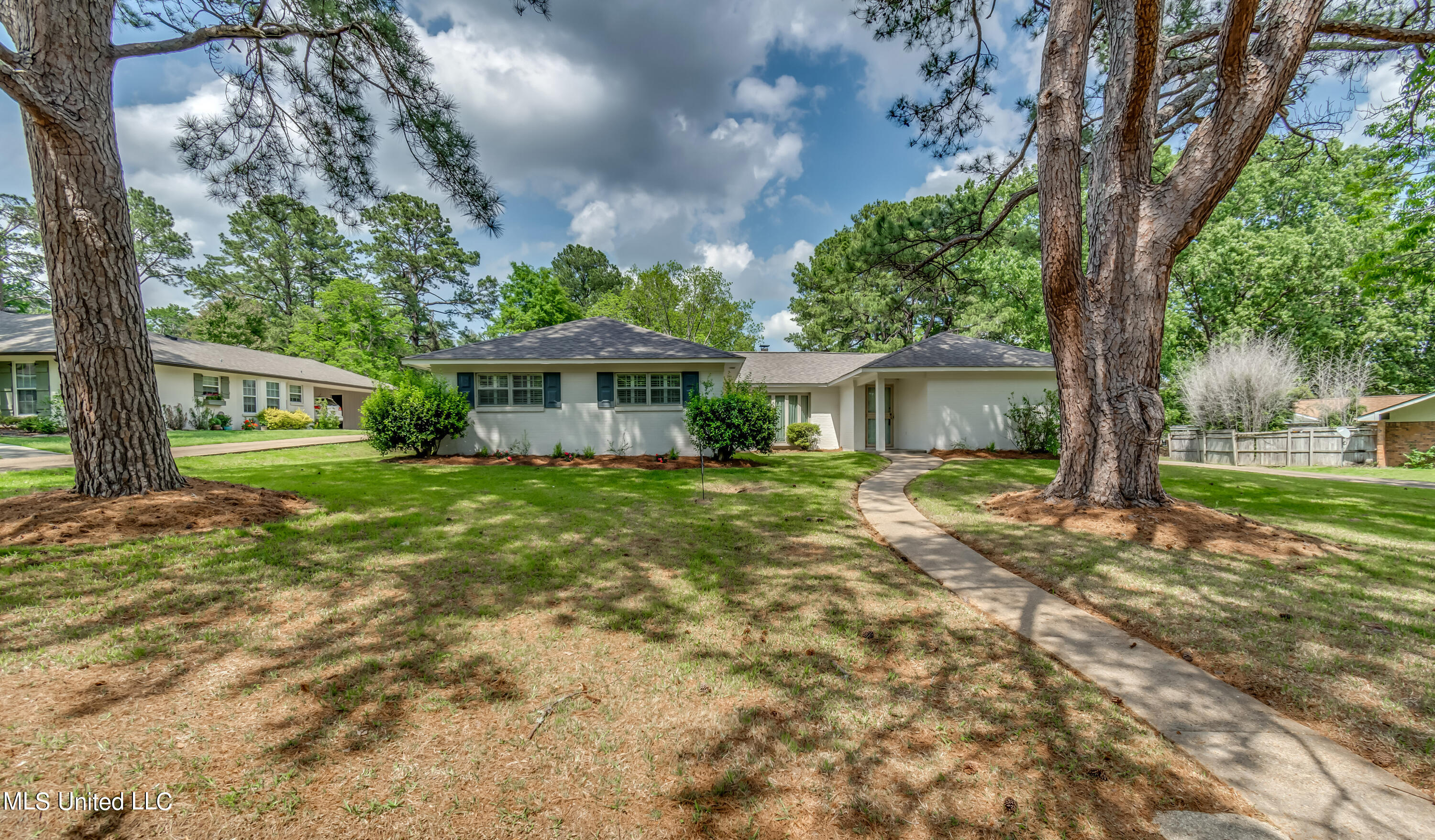 15 Cedar Cove, Brandon, Mississippi image 2