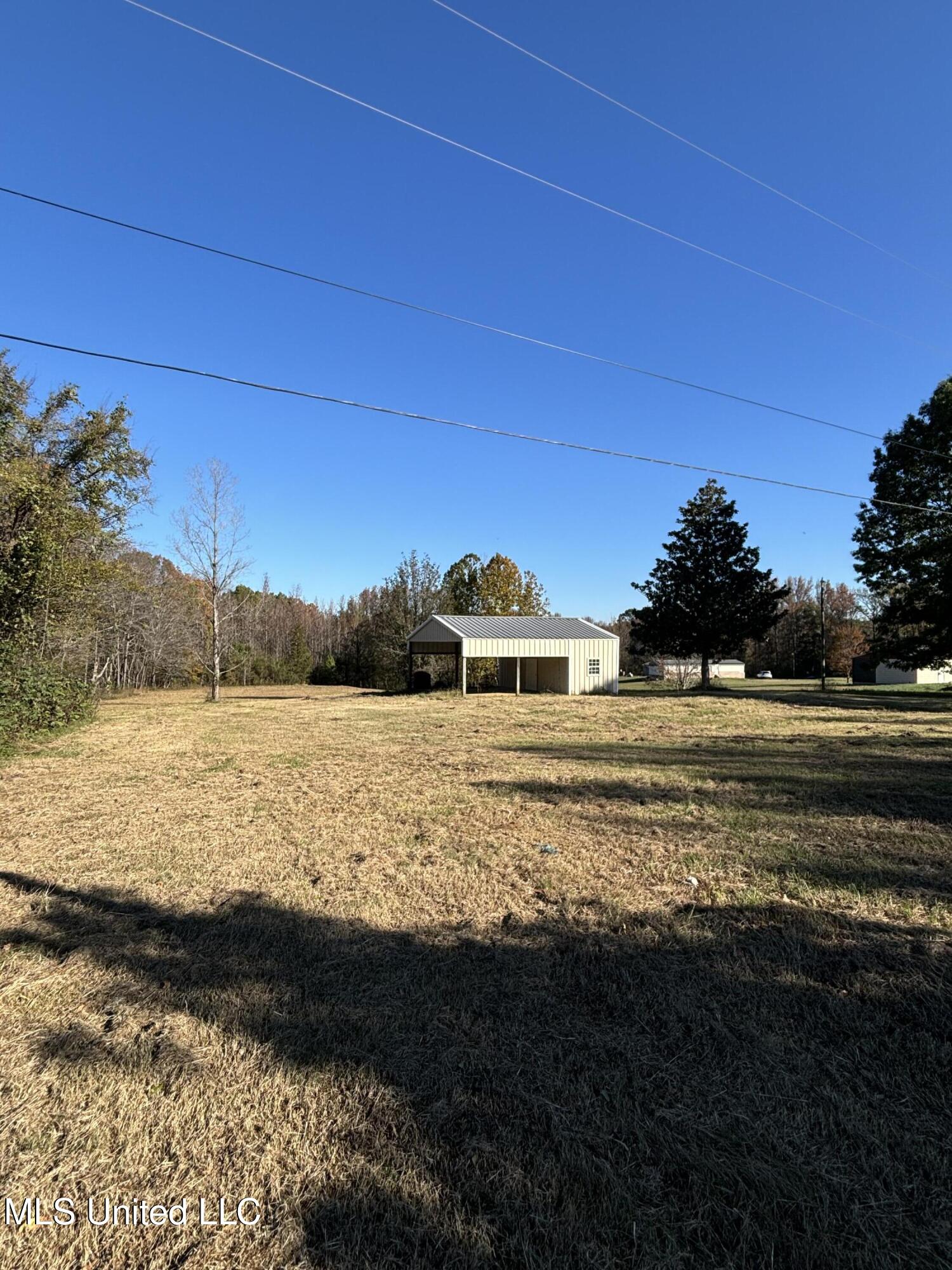 981 Rock Hill Road, Como, Mississippi image 4