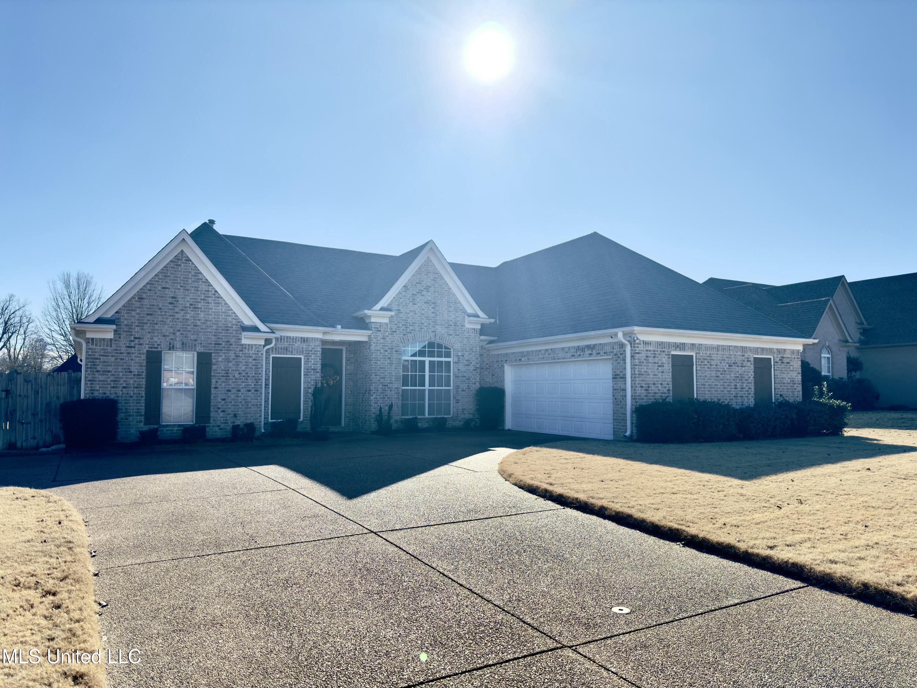 9127 Zach Drive, Olive Branch, Mississippi image 2