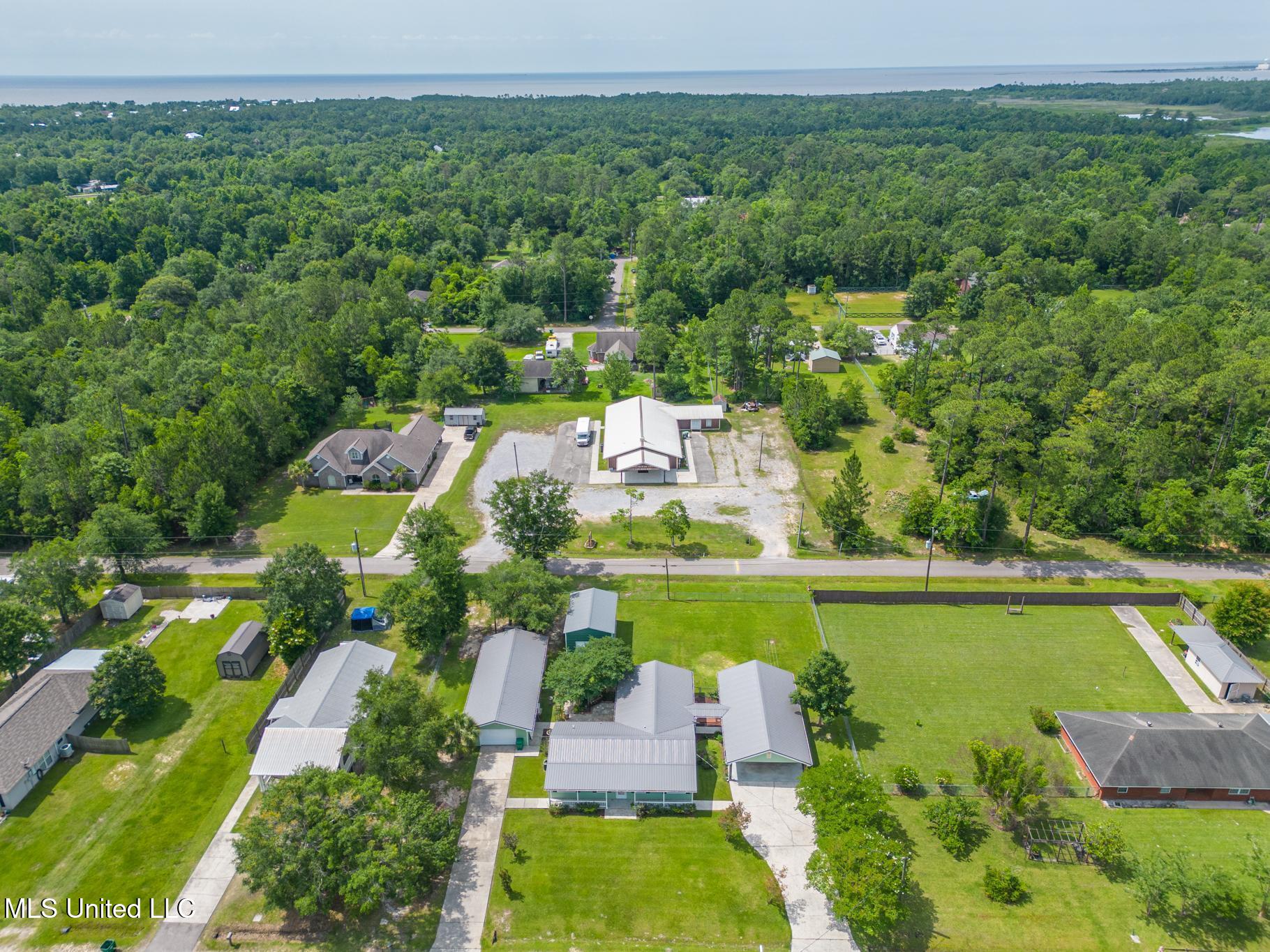 1025 Shipp Street, Waveland, Mississippi image 3