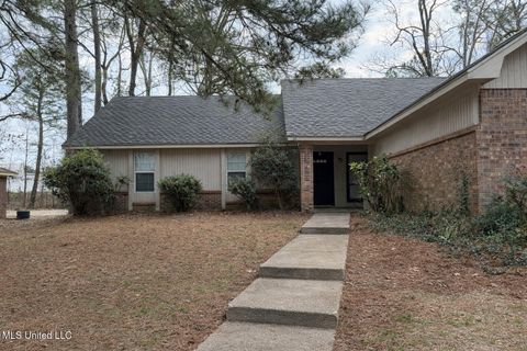 Multifamily For Sale - 111 Fairfax Circle<br/> Brandon, MS 39047