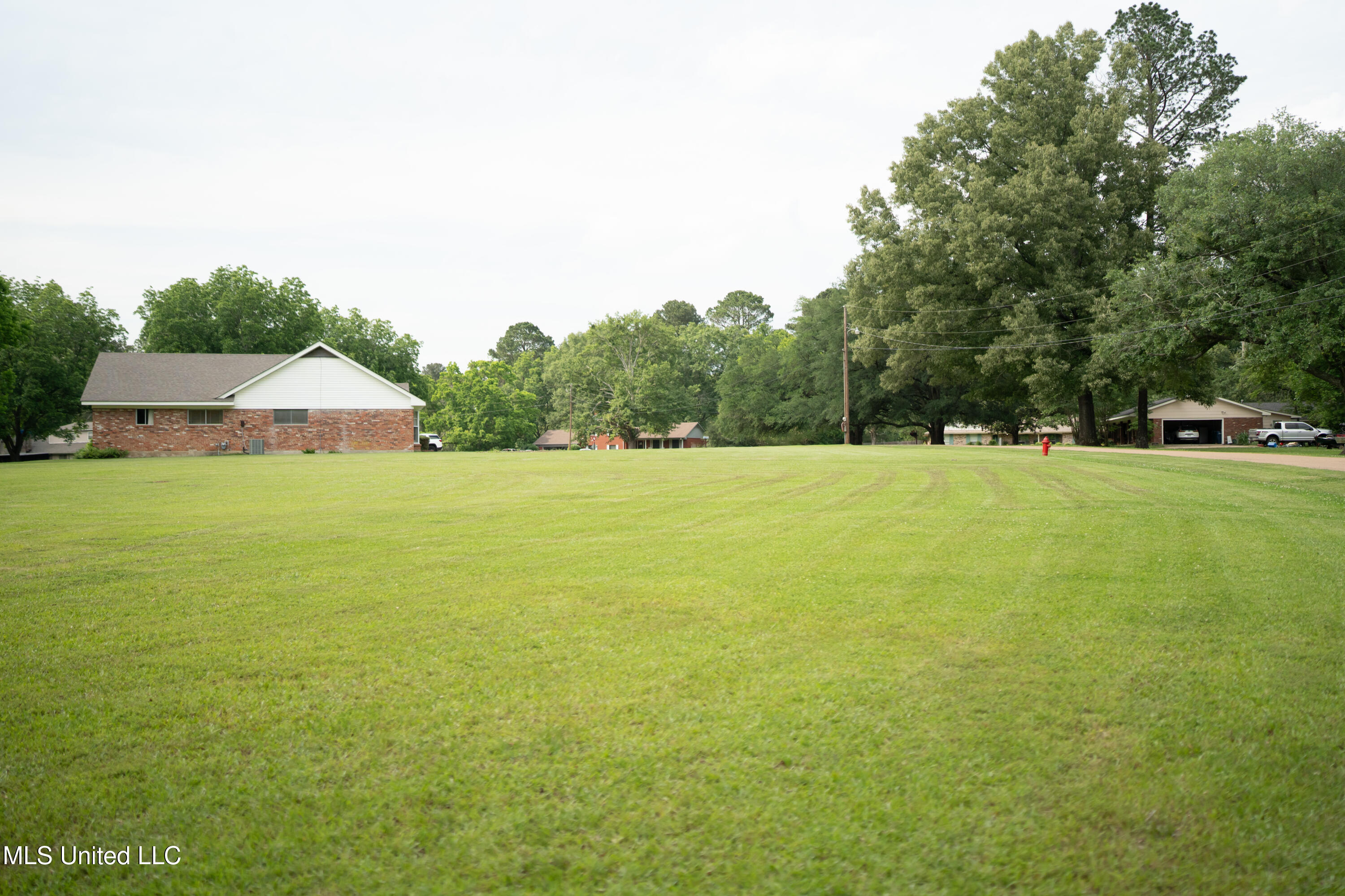 324 Bob White Drive, Canton, Mississippi image 9