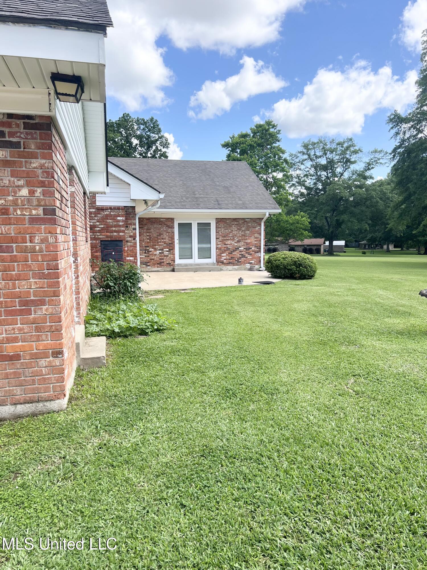 324 Bob White Drive, Canton, Mississippi image 2